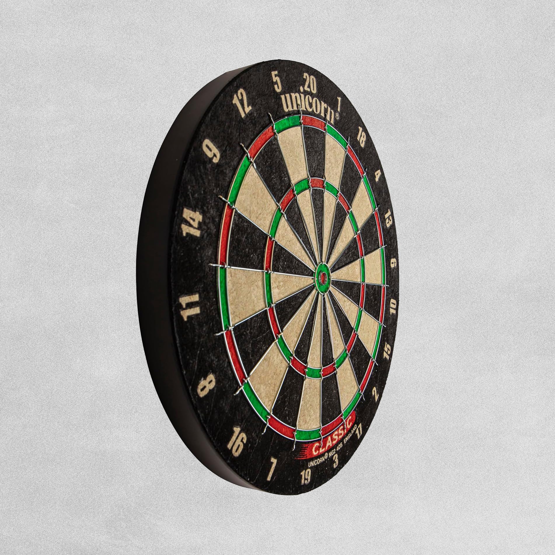 Dart Board - Unicorn Classic 18" Dartboard
