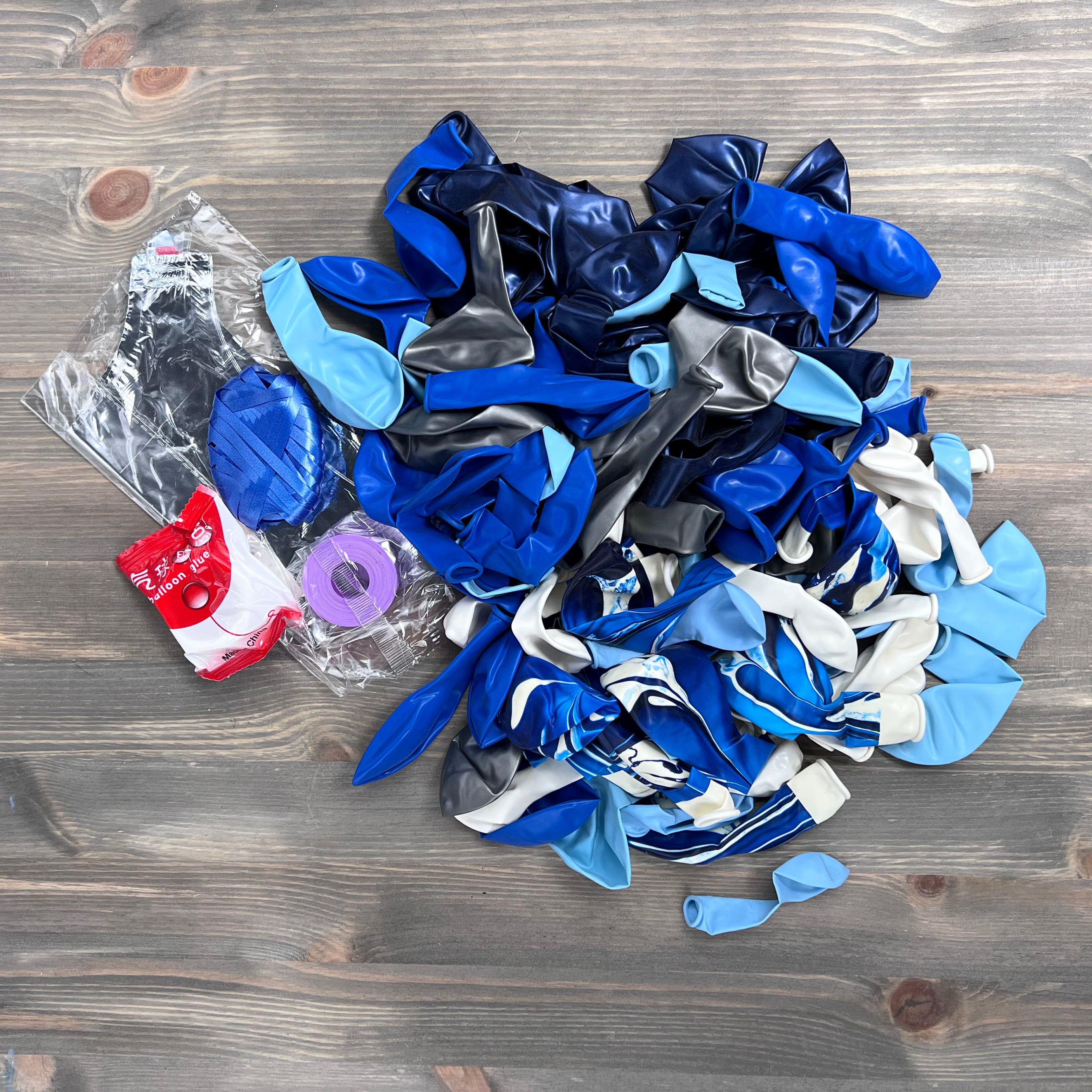 115 Balloon Arch Kit - Blues, Silver and White