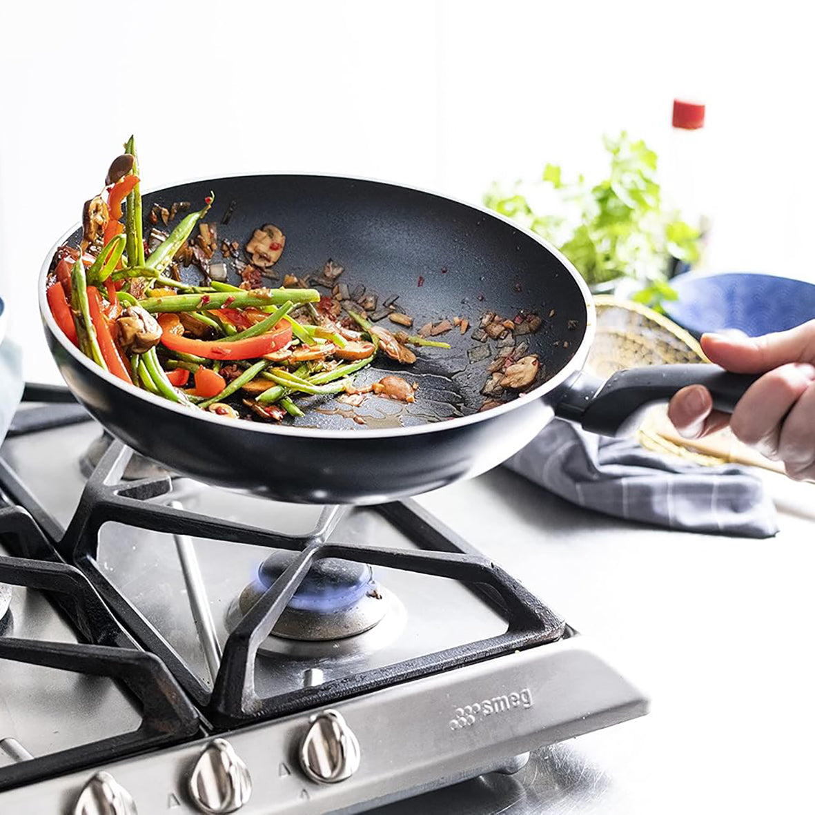 Chefs Choice - 28cm Non-Stick Wok Stir Fry Pan - Aluminium
