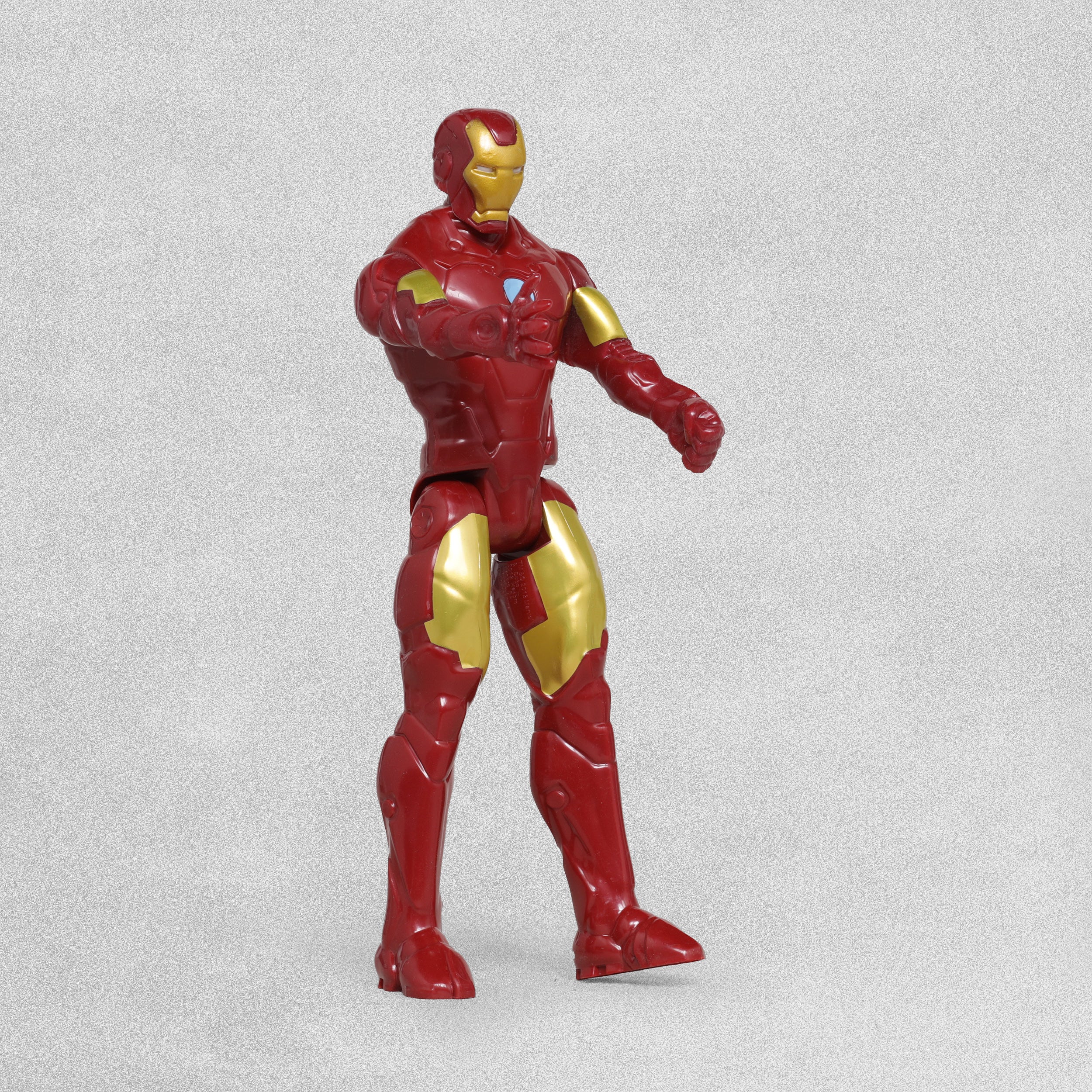 Marvel Avengers Assemble Iron Man Titan Hero Classic Series Action Figure