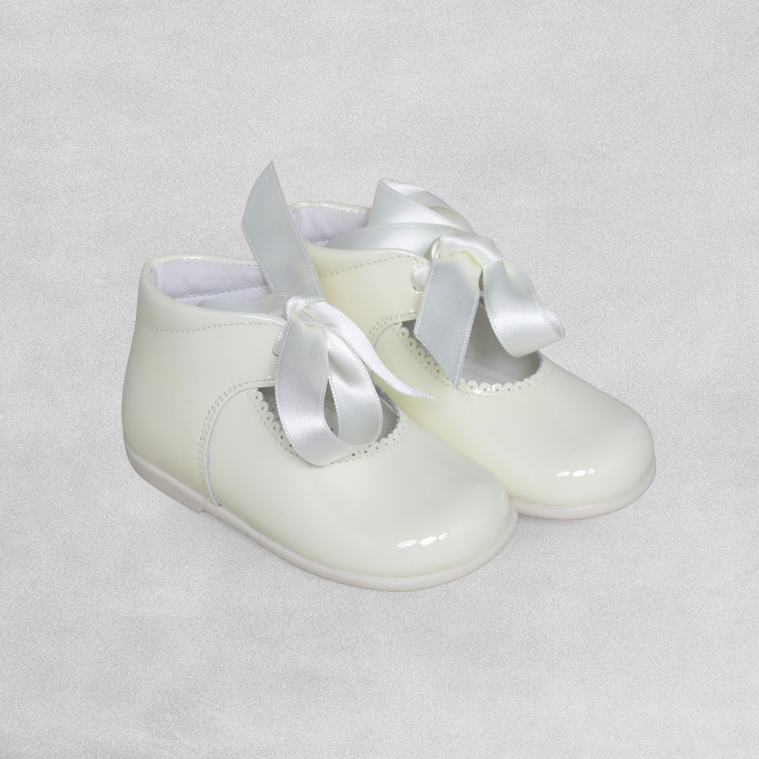 Shoeting Stars Cream Patent Leather Bootie with ribbon tie (rubber sole)