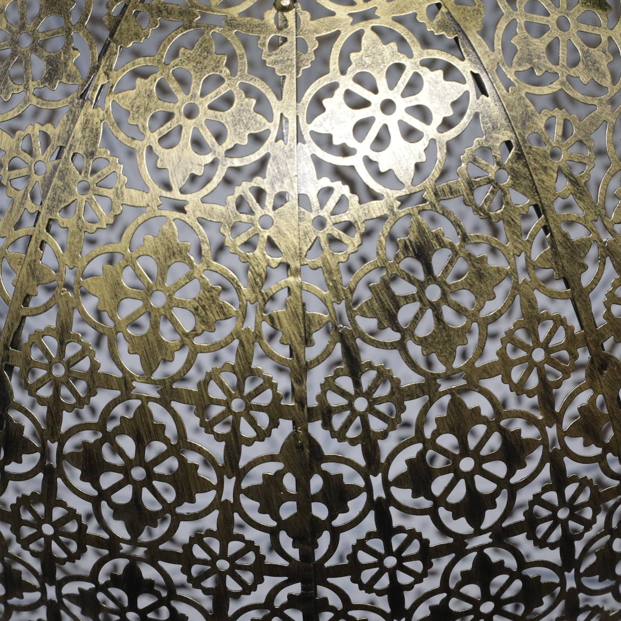 Smart Garden Giant Damasque Solar Lantern