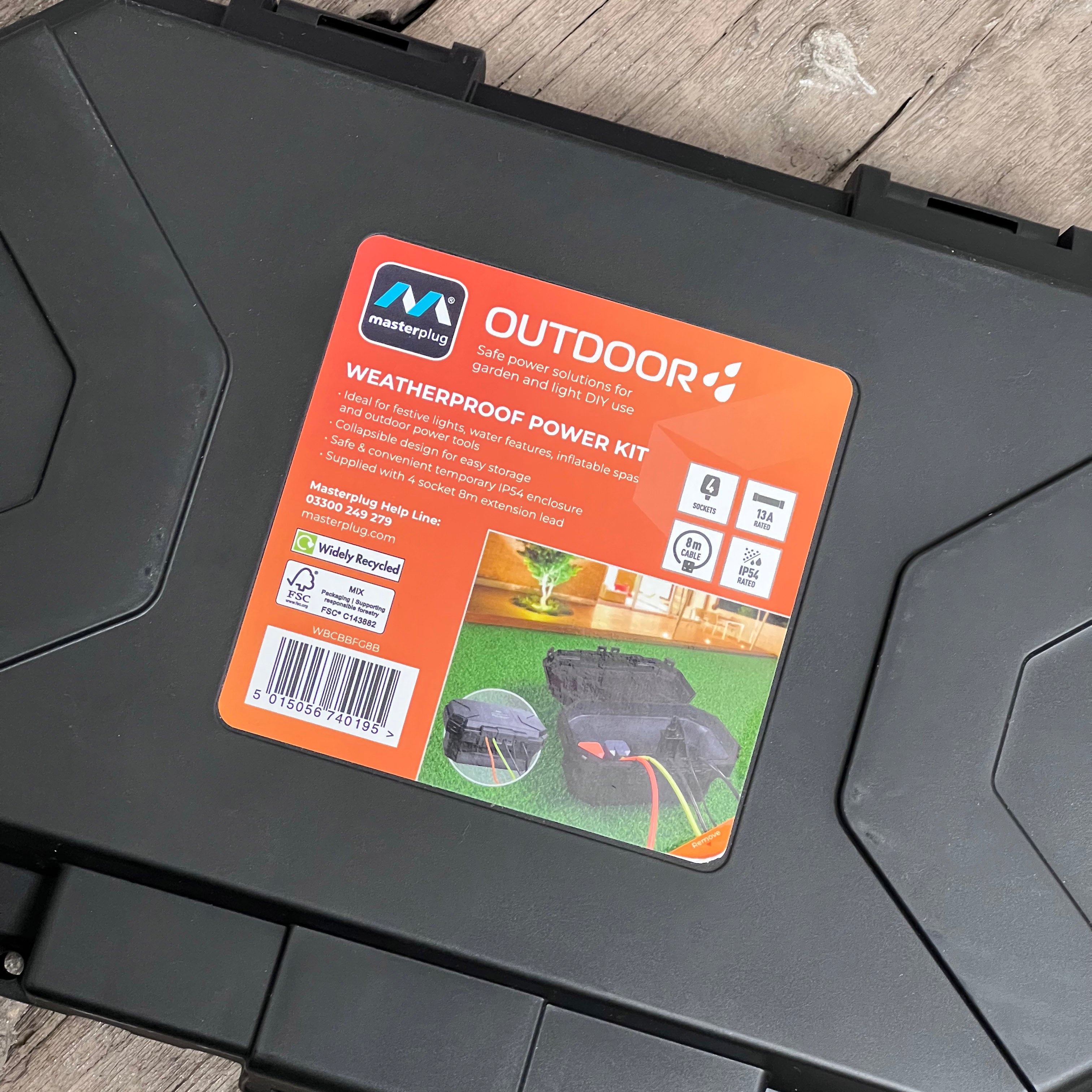 Masterplug Weatherproof Outdoor Power Box with 4 Socket 8m Extension Lead