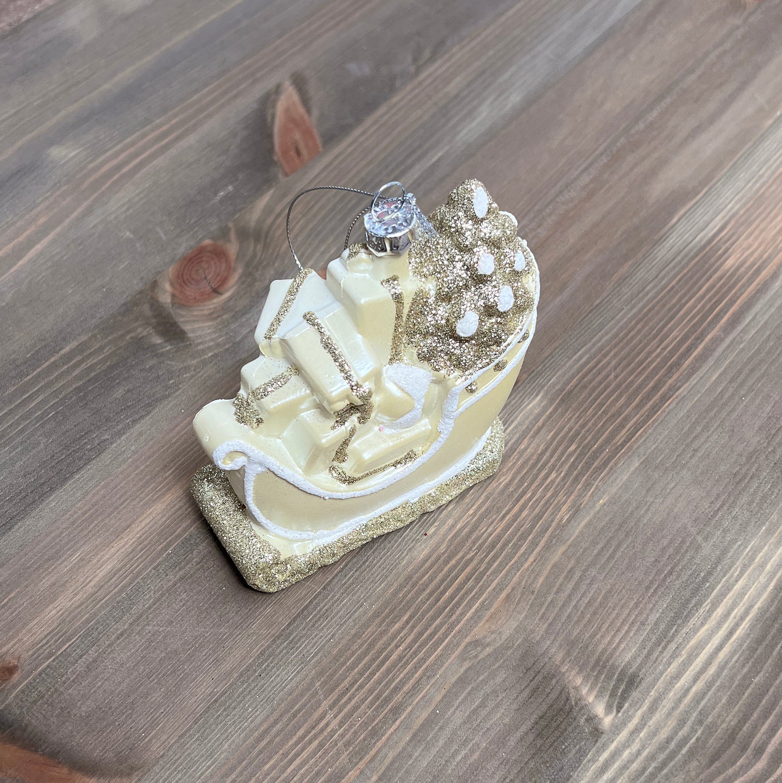 Festive Champagne Sleigh 11cm