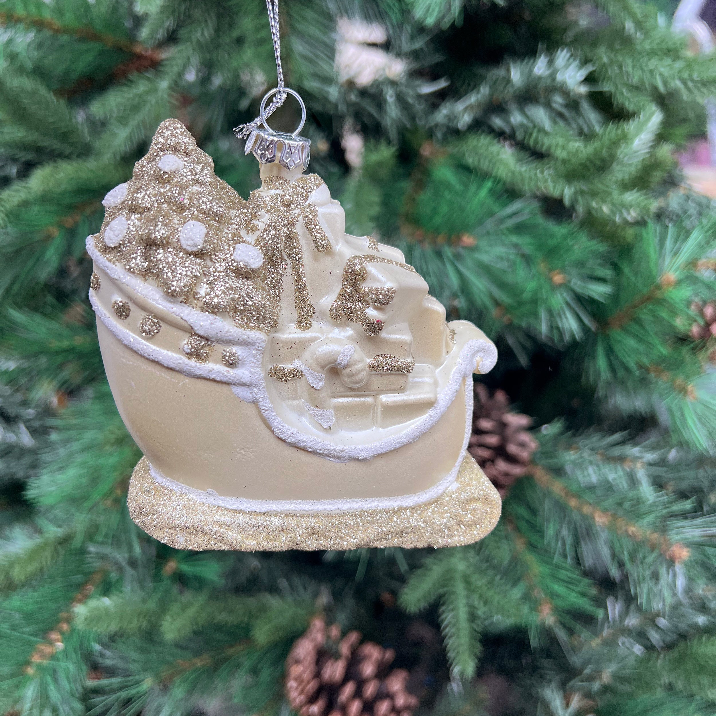 Festive Champagne Sleigh 11cm