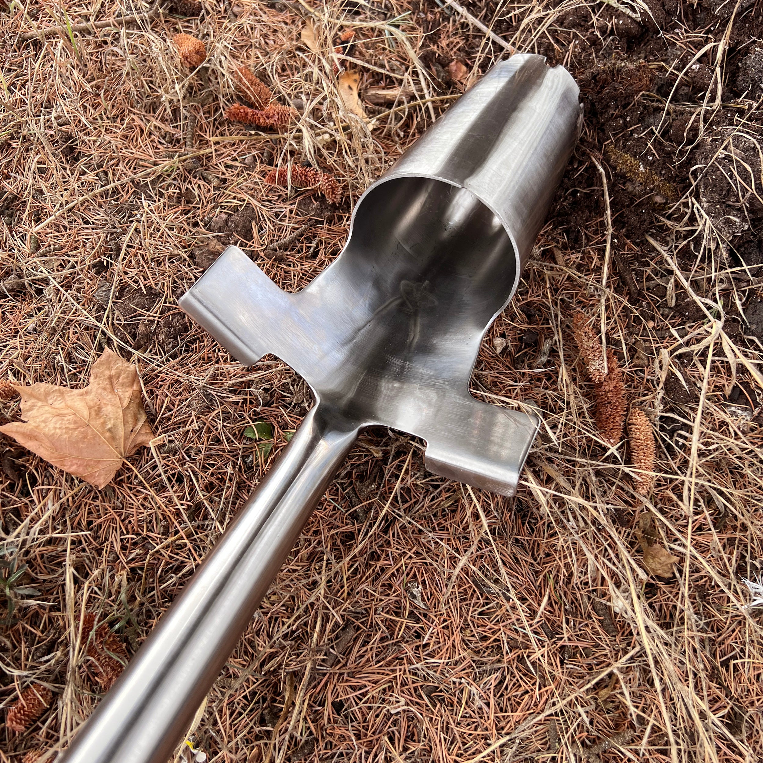 Charles Rose Stainless Steel Long Handled Bulb Planter - Ash Handle