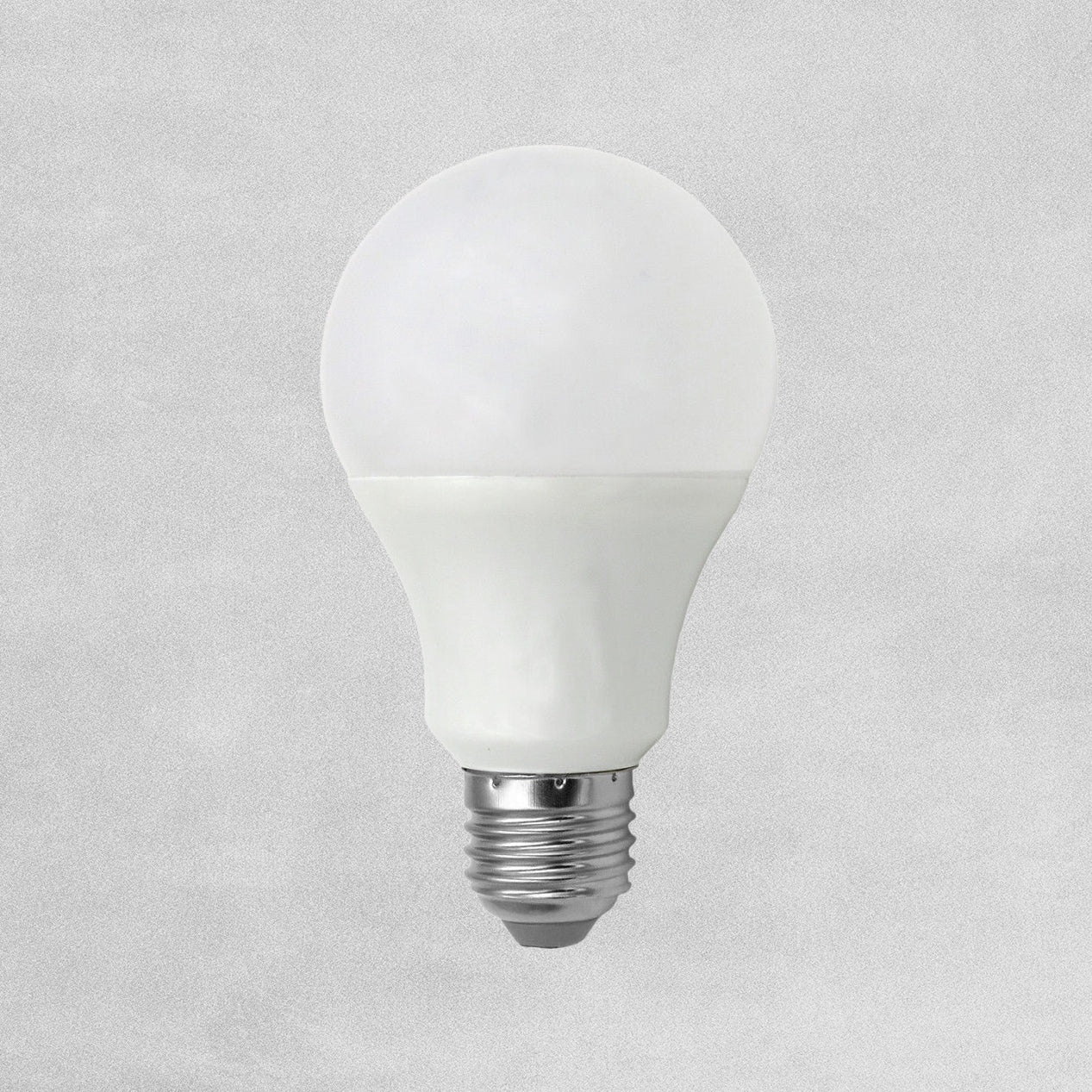 Status Classic Pearl 20w=150w Day Light Non Dimmable E27/ES 2500 Lumens