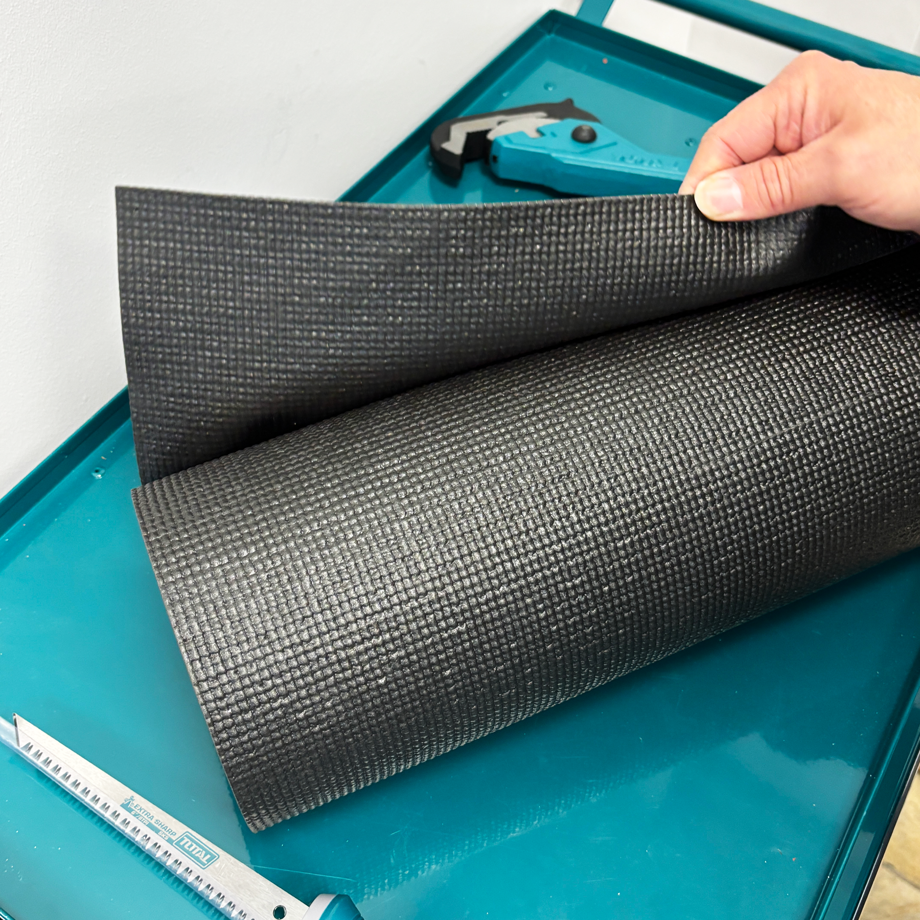 B&C Home Goods Toolbox Liner 18" x 24' - Black Roll