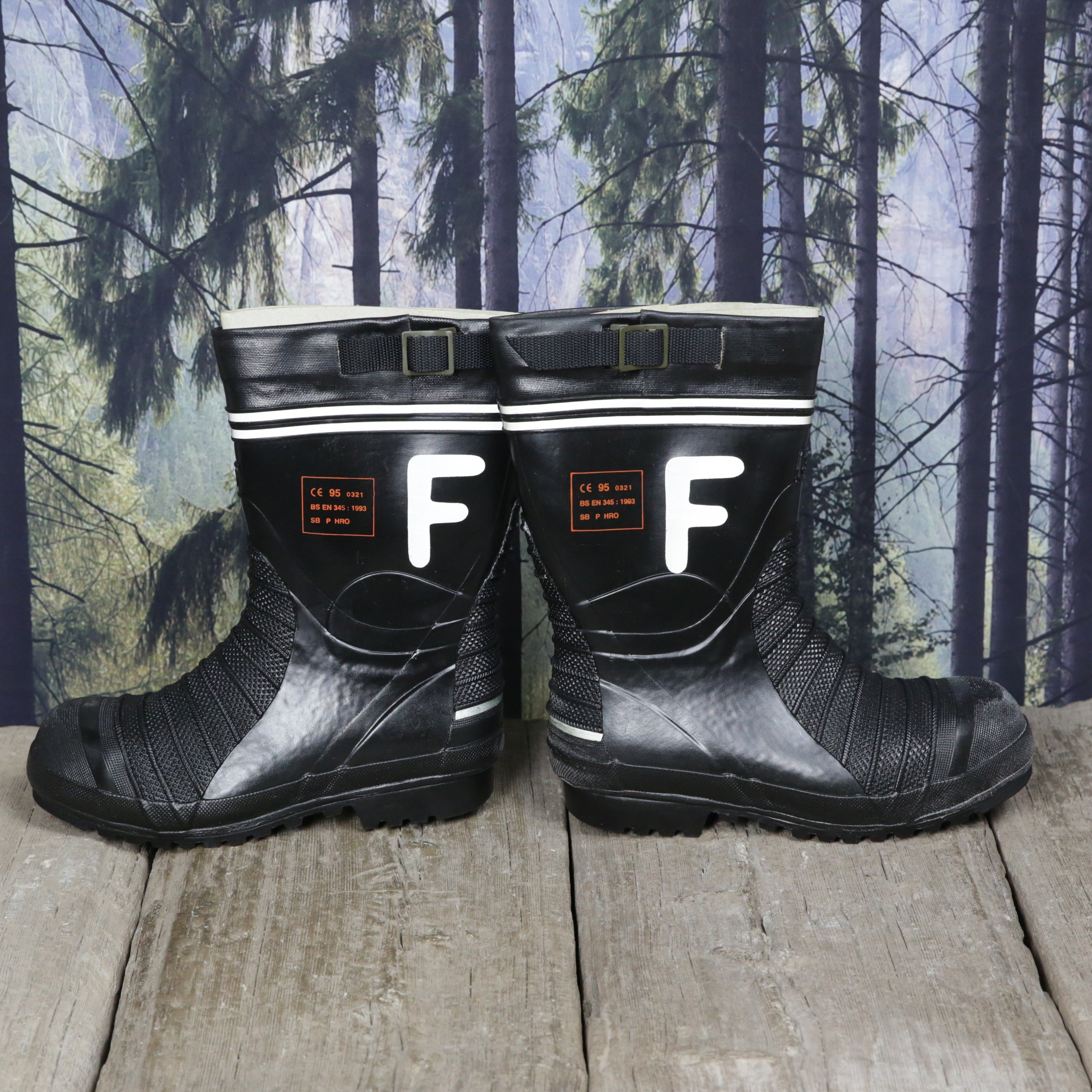 Black Safety Boot with Heat Protection size UK 5.5