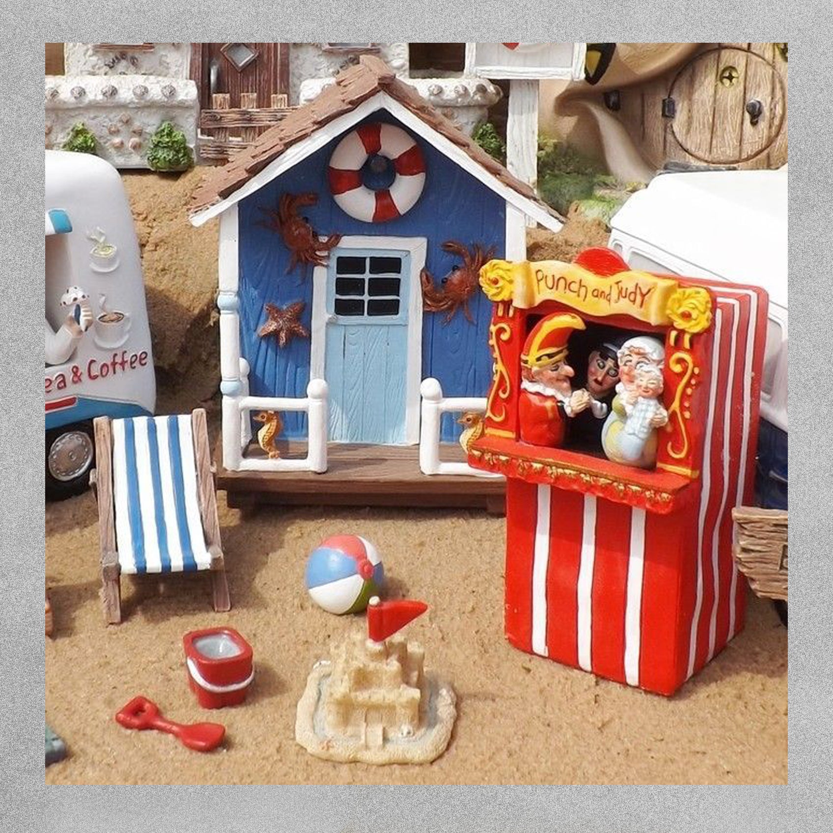 Vivid Arts Miniature World - Bucket & Spade