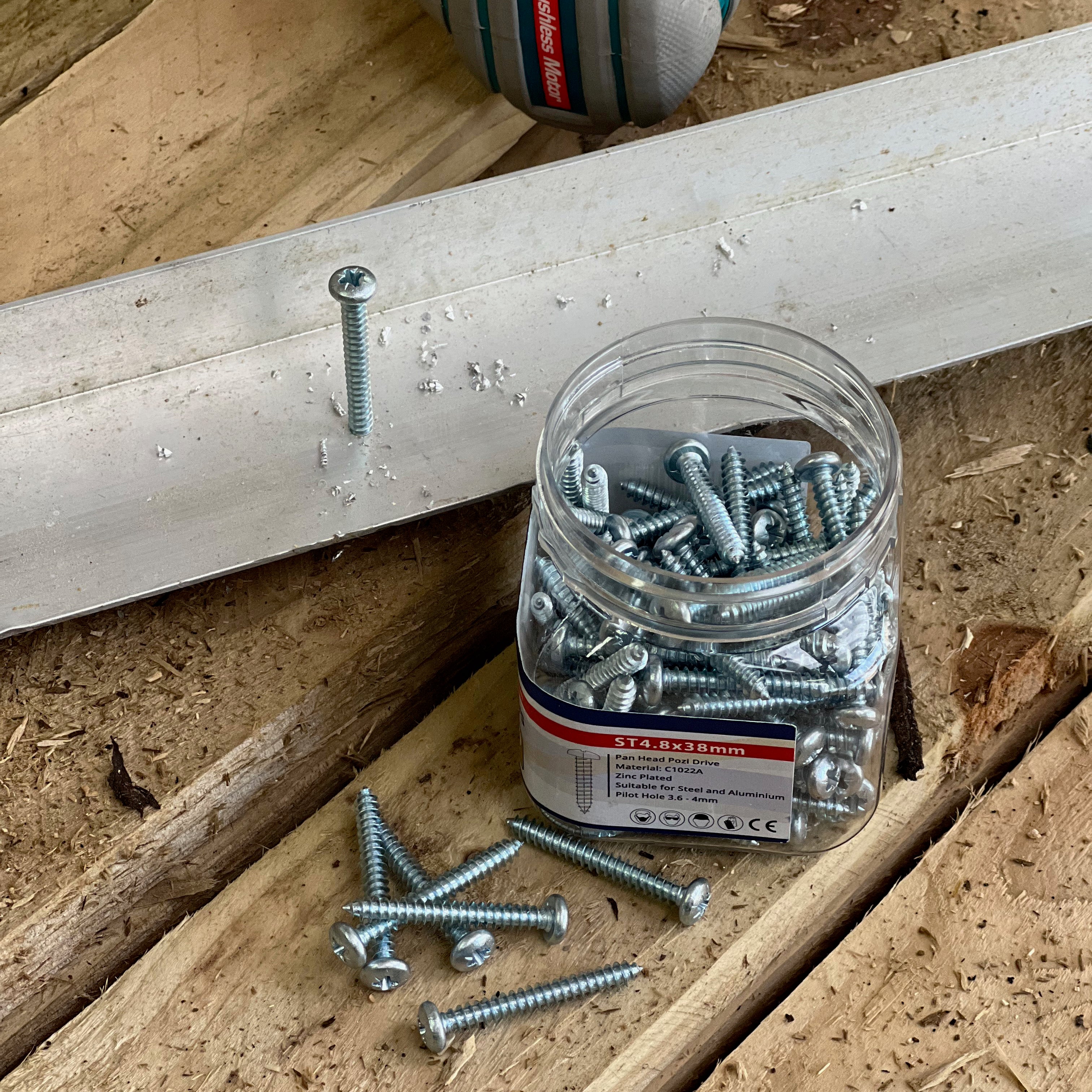 Perimeter Self-Tapping Screws - Pan Head Pozi Drive 4.8x38mm - Pack of 100