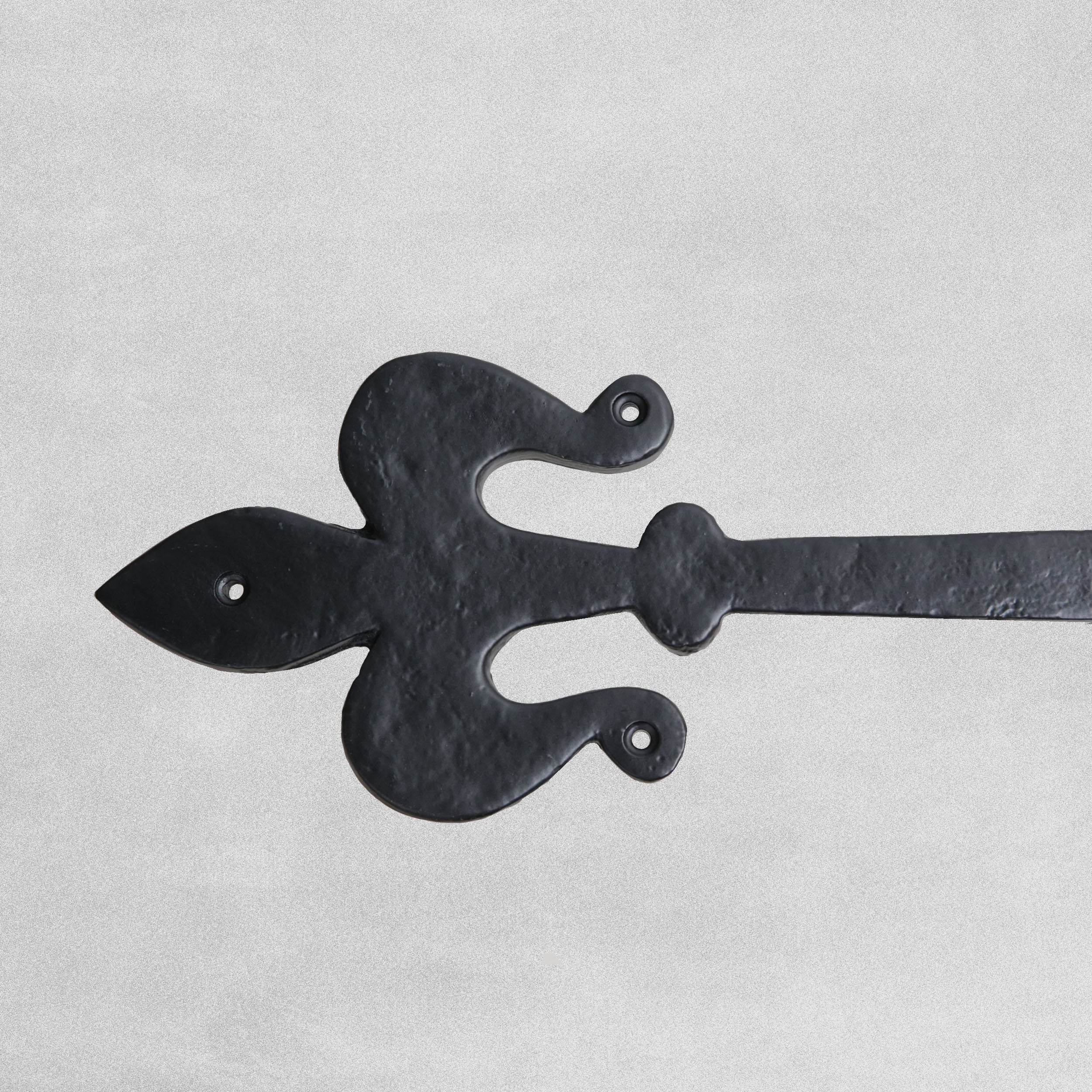 Fleur-De-Lys Hinge Front 406 x 115mm Antique Black