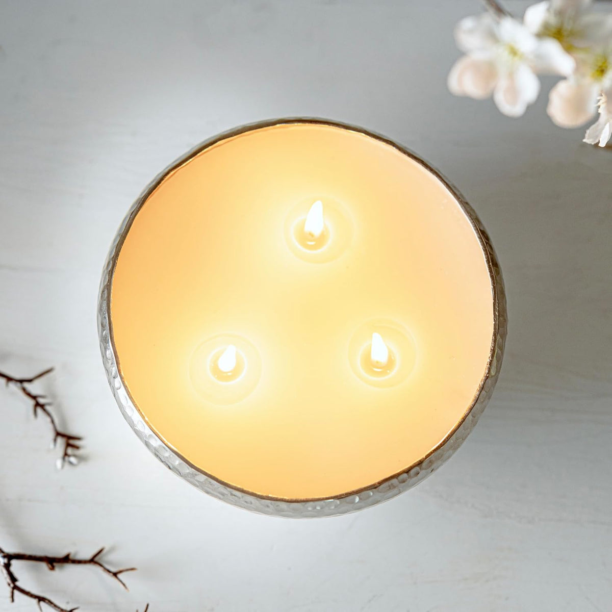 Apple & Cinnamon Luxury Scented Christmas Candle in Hammered Bowl