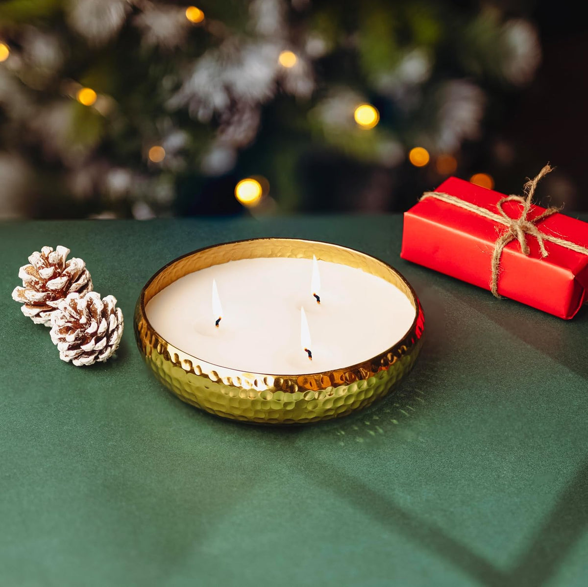 Apple & Cinnamon Luxury Scented Christmas Candle in Hammered Bowl