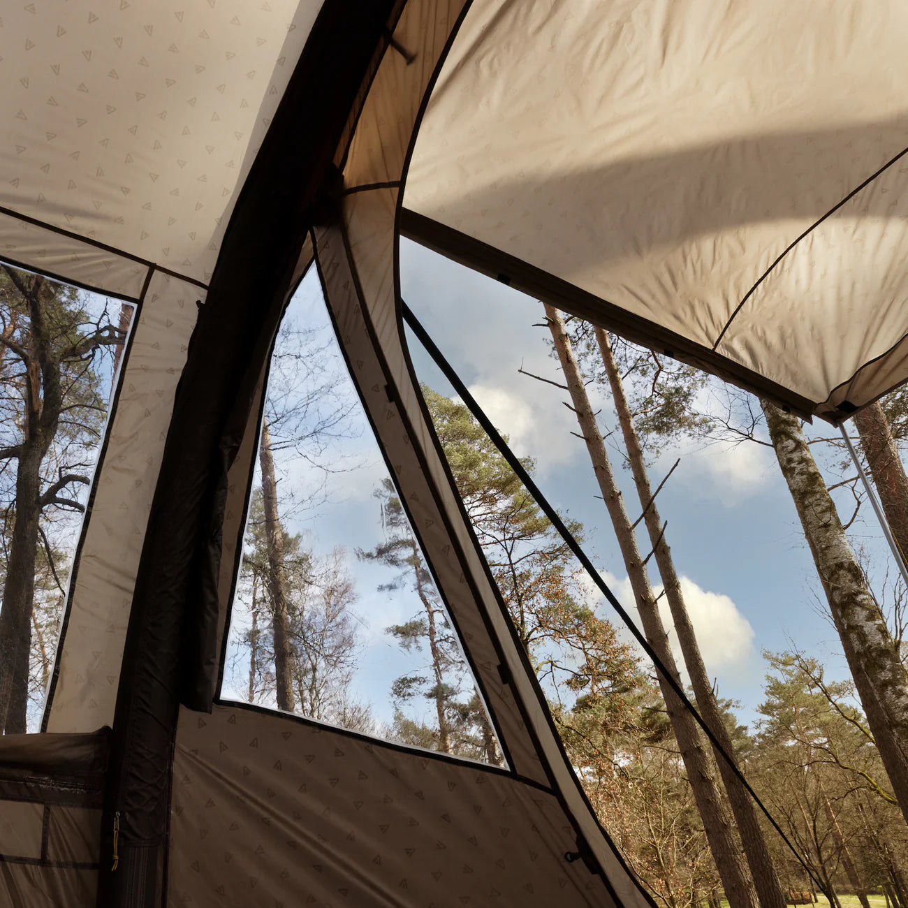 Tambu Husir - 4 Person Tunnel Air Tent - 61% OFF