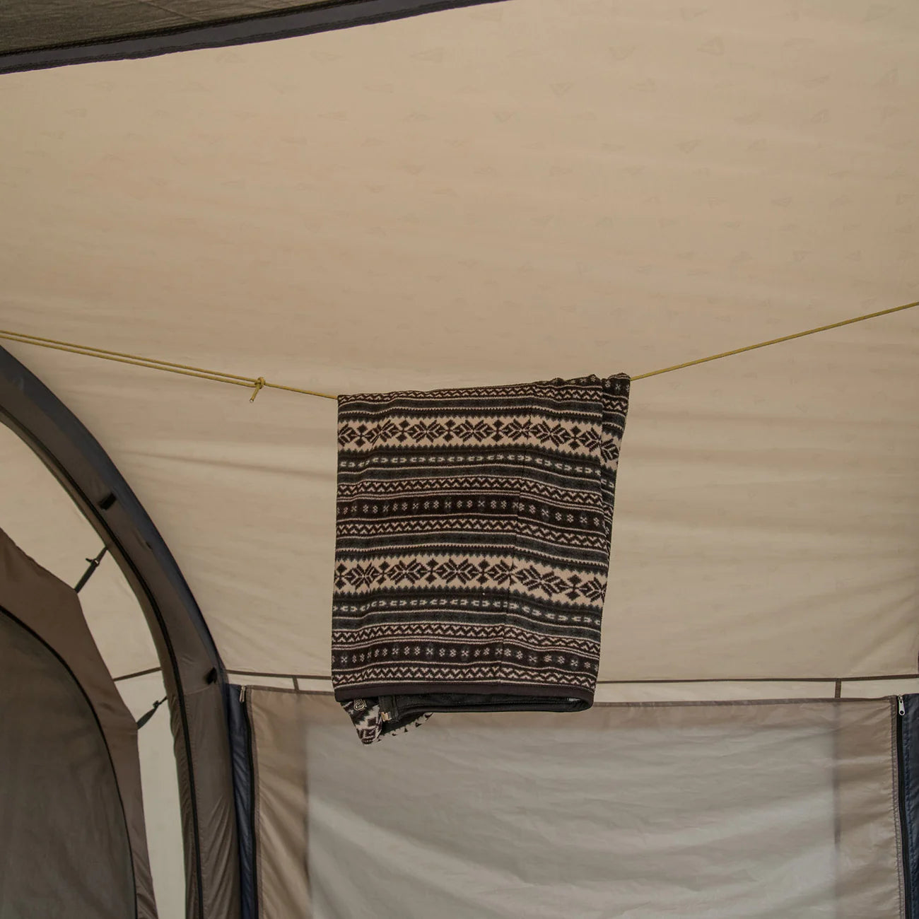 Tambu Husir - 4 Person Tunnel Air Tent - 61% OFF