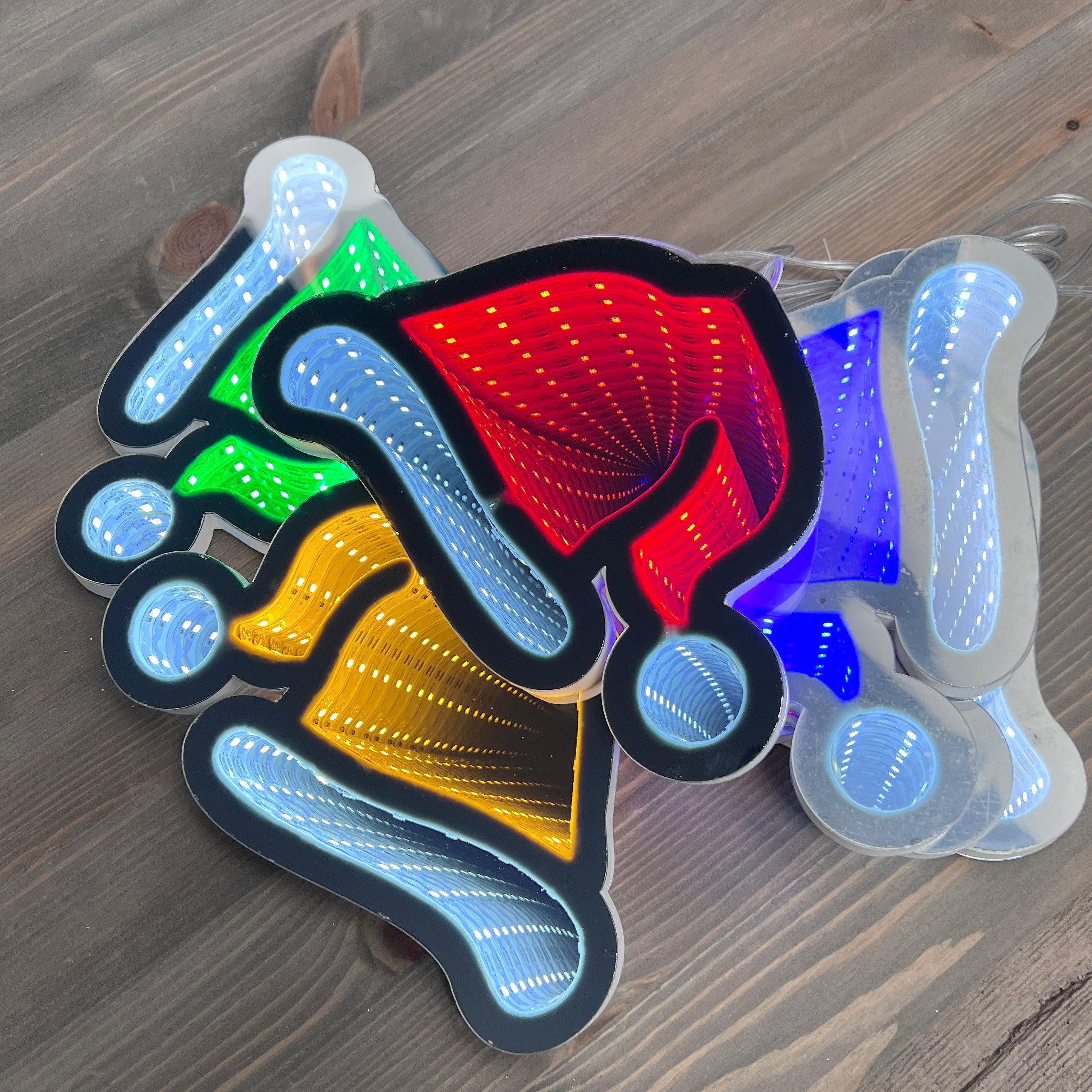 Christmas Hat Infinity Garland 175cm