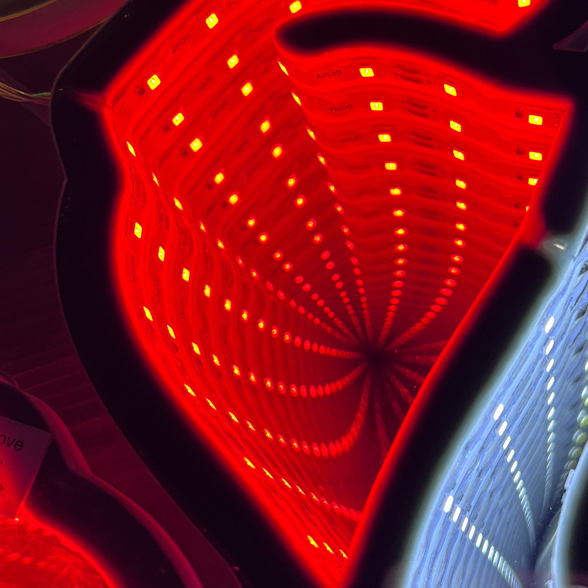 Christmas Hat Infinity Garland 175cm