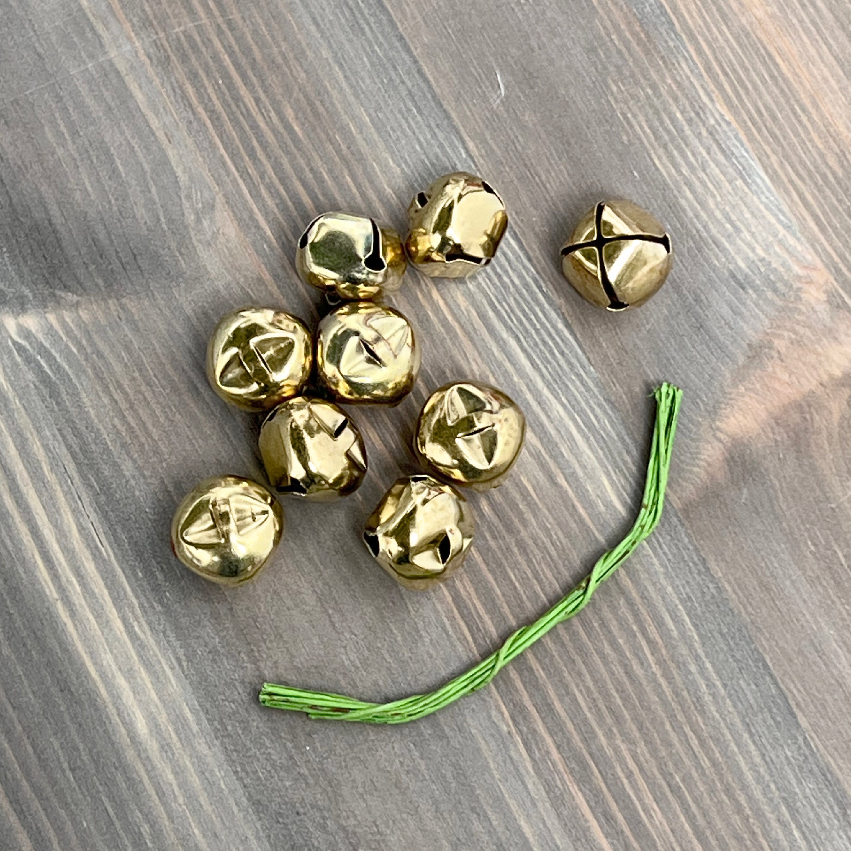 8 Metal Jingle Bells