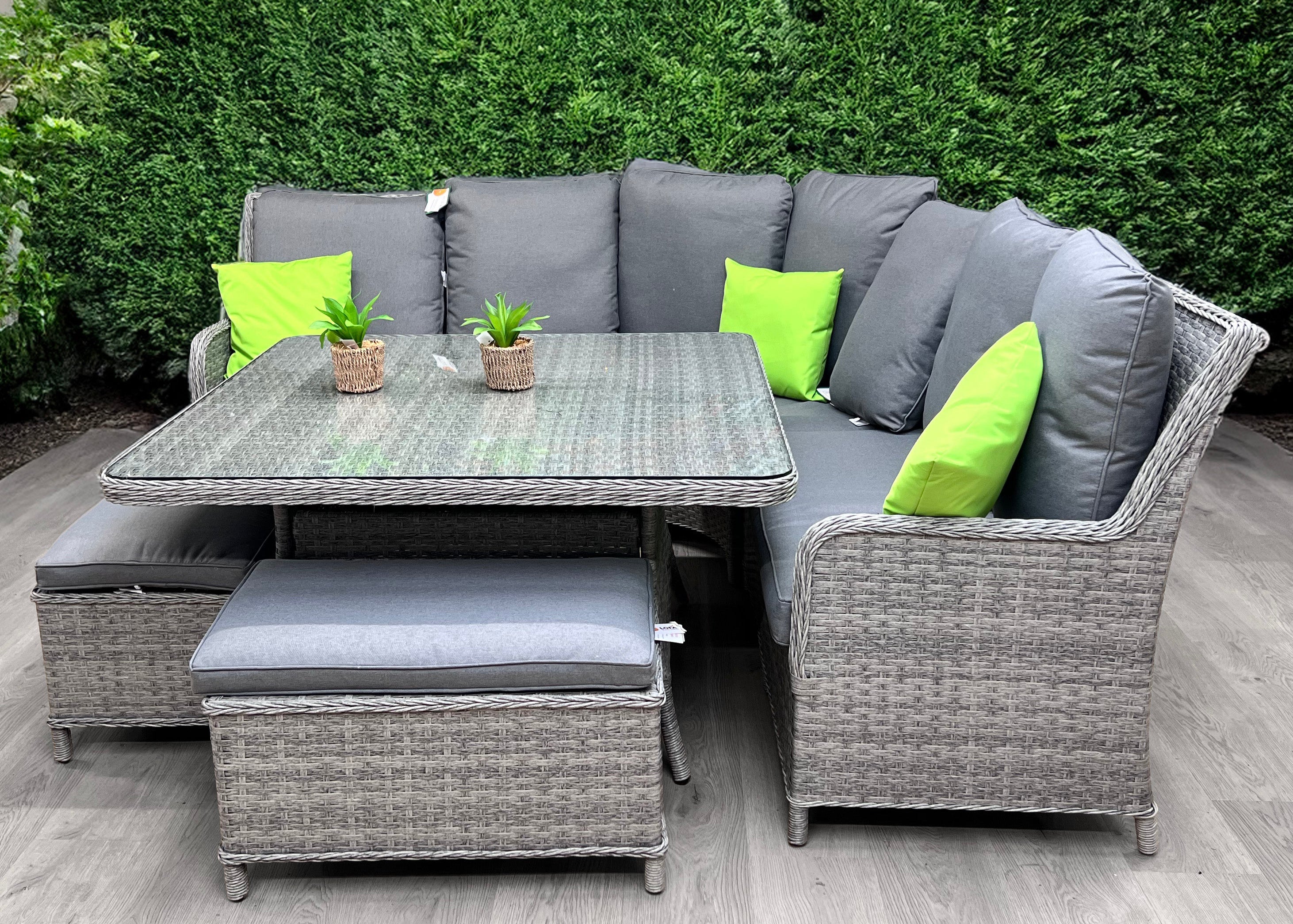 Cassano Curve Corner Lounge Dining Set