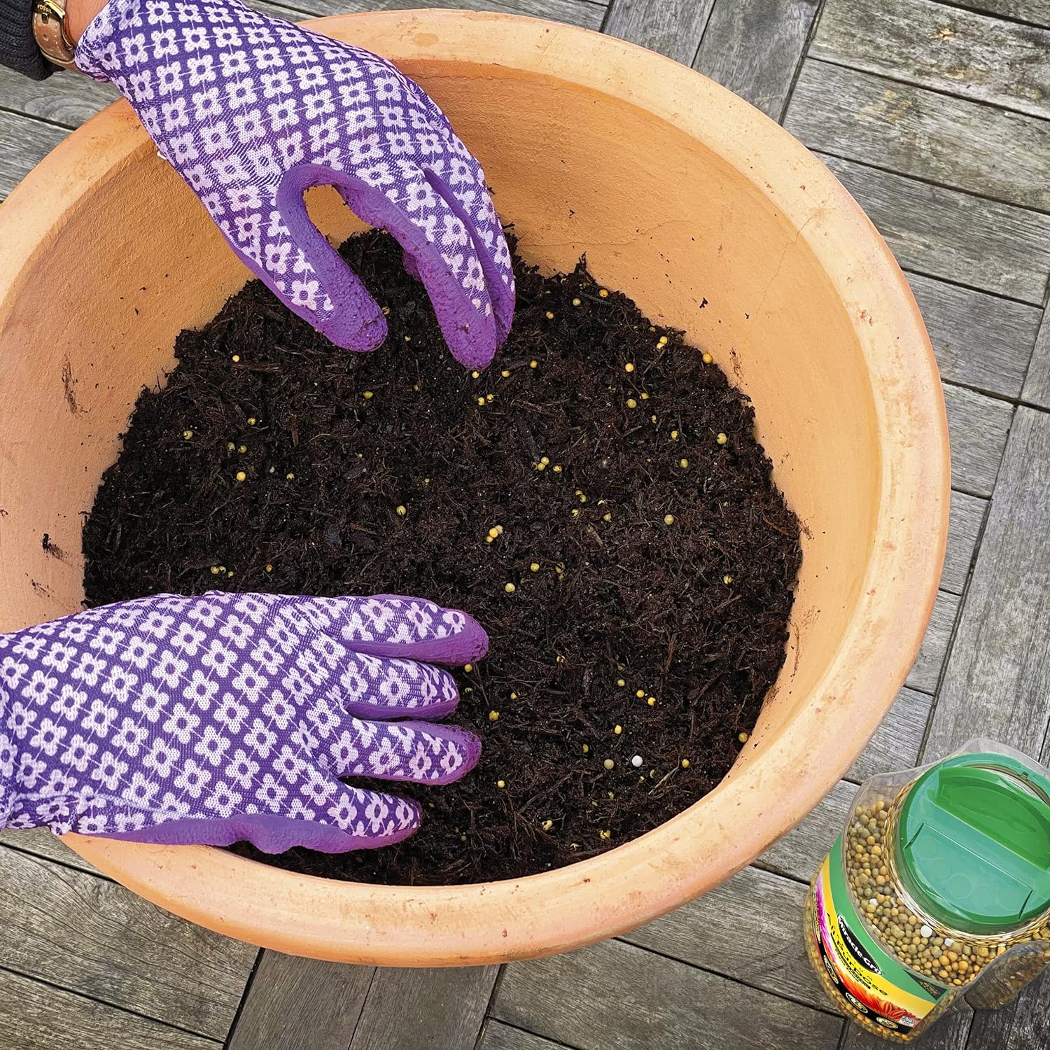 Miracle-Gro Continuous Release All Purpose Plant Food - 900g