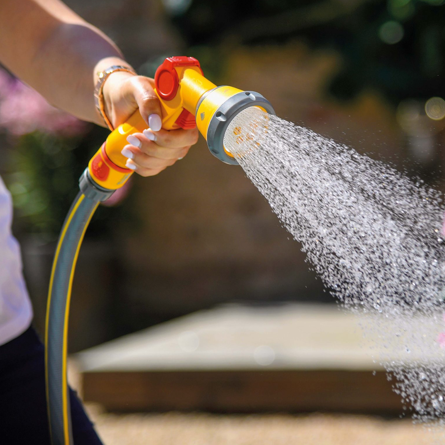 Hozelock 2343 Multi Spray Gun with 3 Fittings