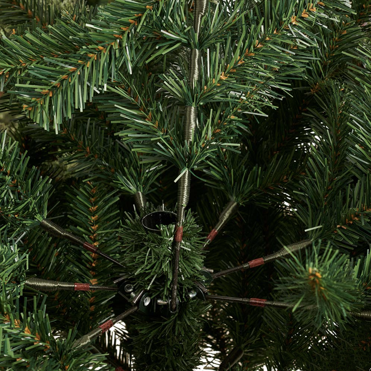 Artificial Green Scandinavian Fir Christmas Tree 7ft