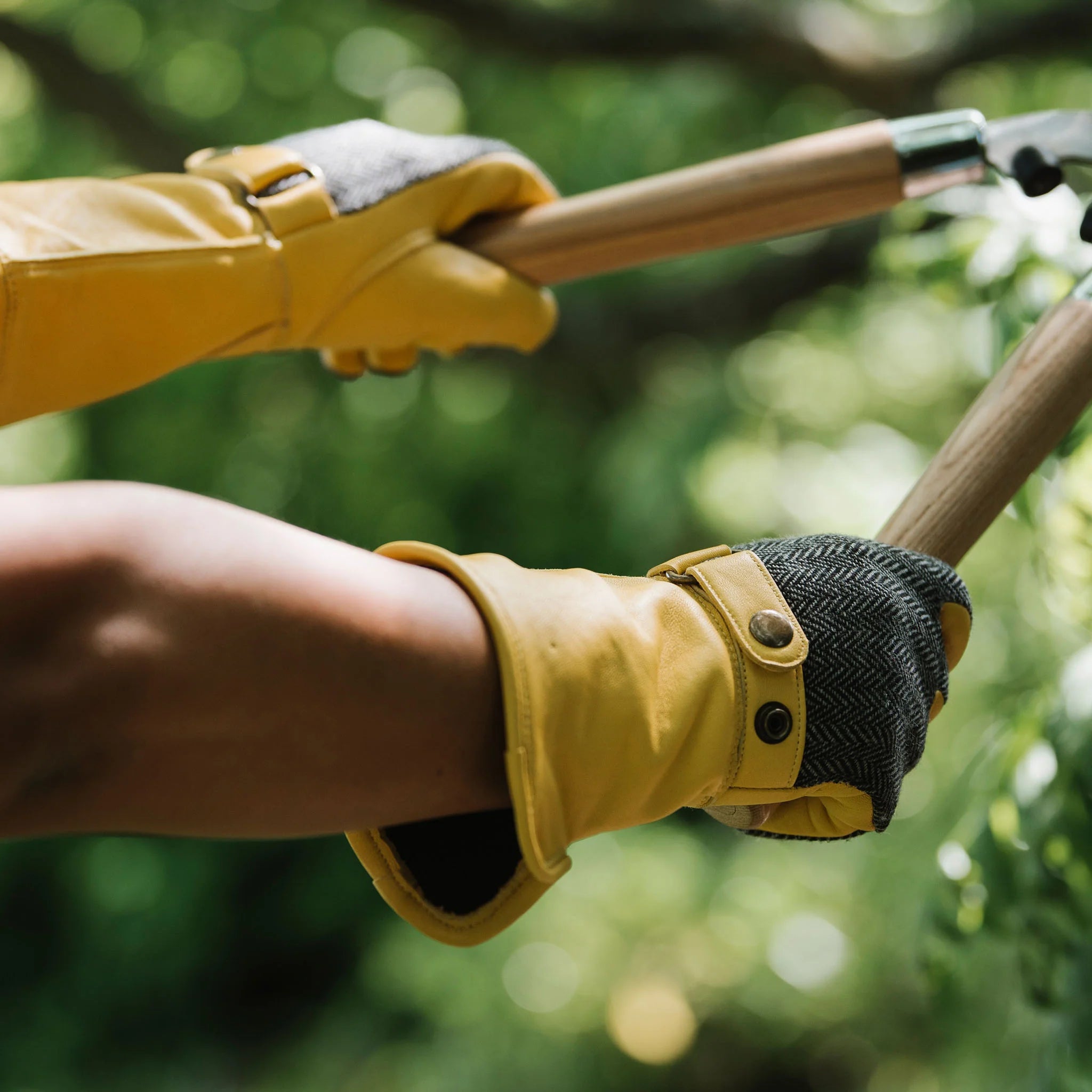 Kent & Stowe Luxury Leather Gauntlet Gloves - ladies medium