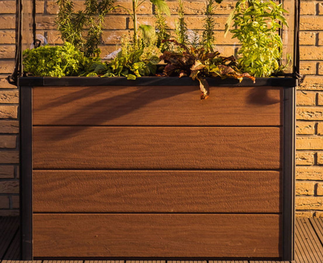 Keter Maple Greenhouse - Brown