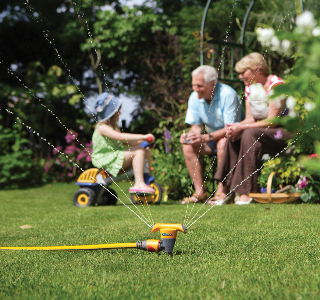 Hozelock 2510 Round Garden Spike Sprinkler