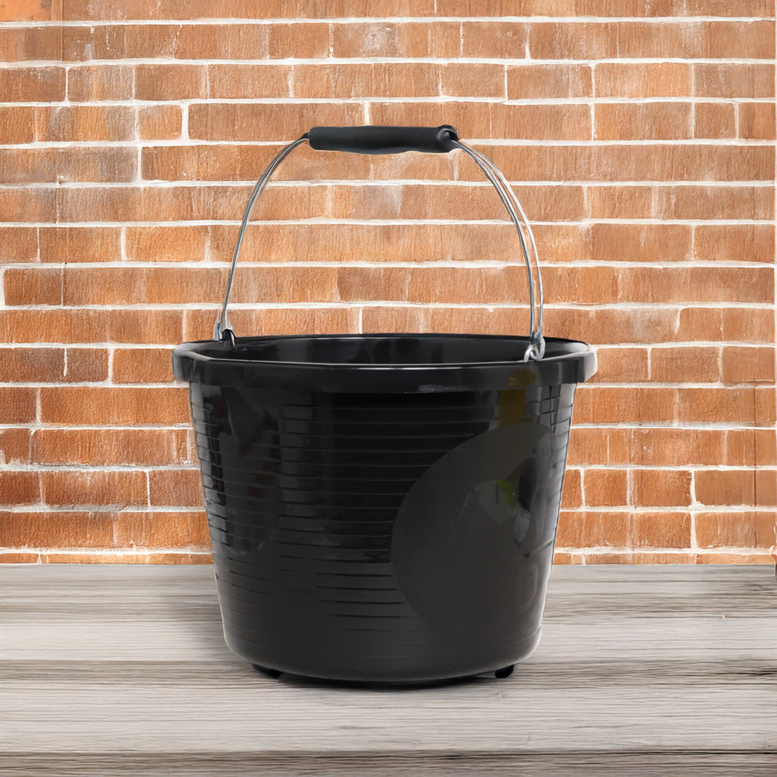 Premium Bucket Black Red Gorilla 2.5 Gallons