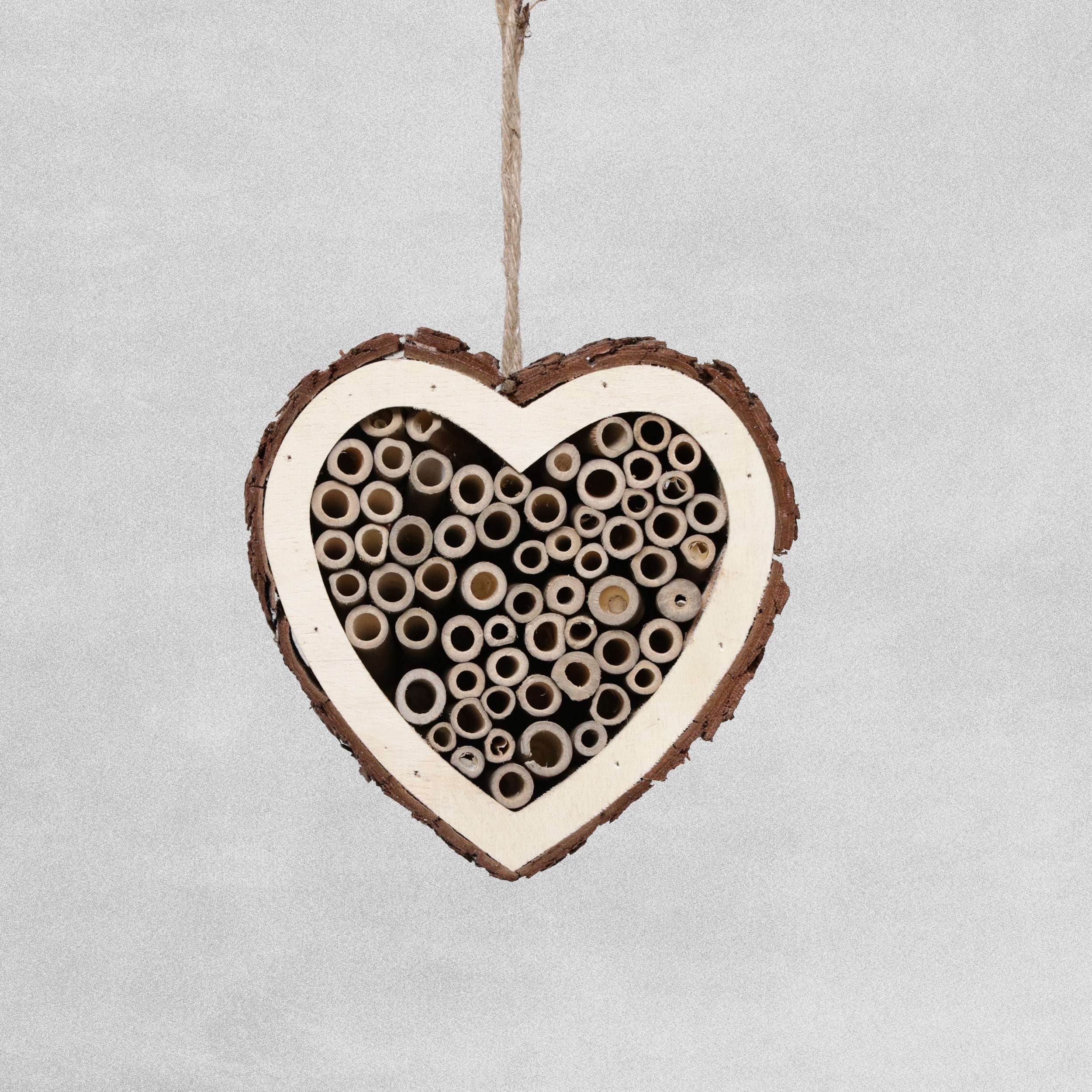 Tom Chambers Bee Love Heart Wildlife House