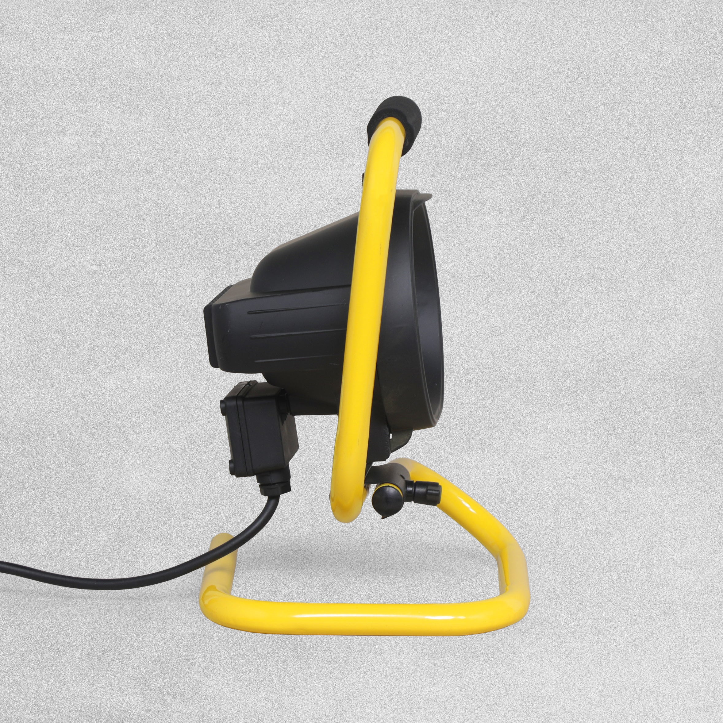 Defender Compact High Output Fluorescent Floor Worklight - 110V