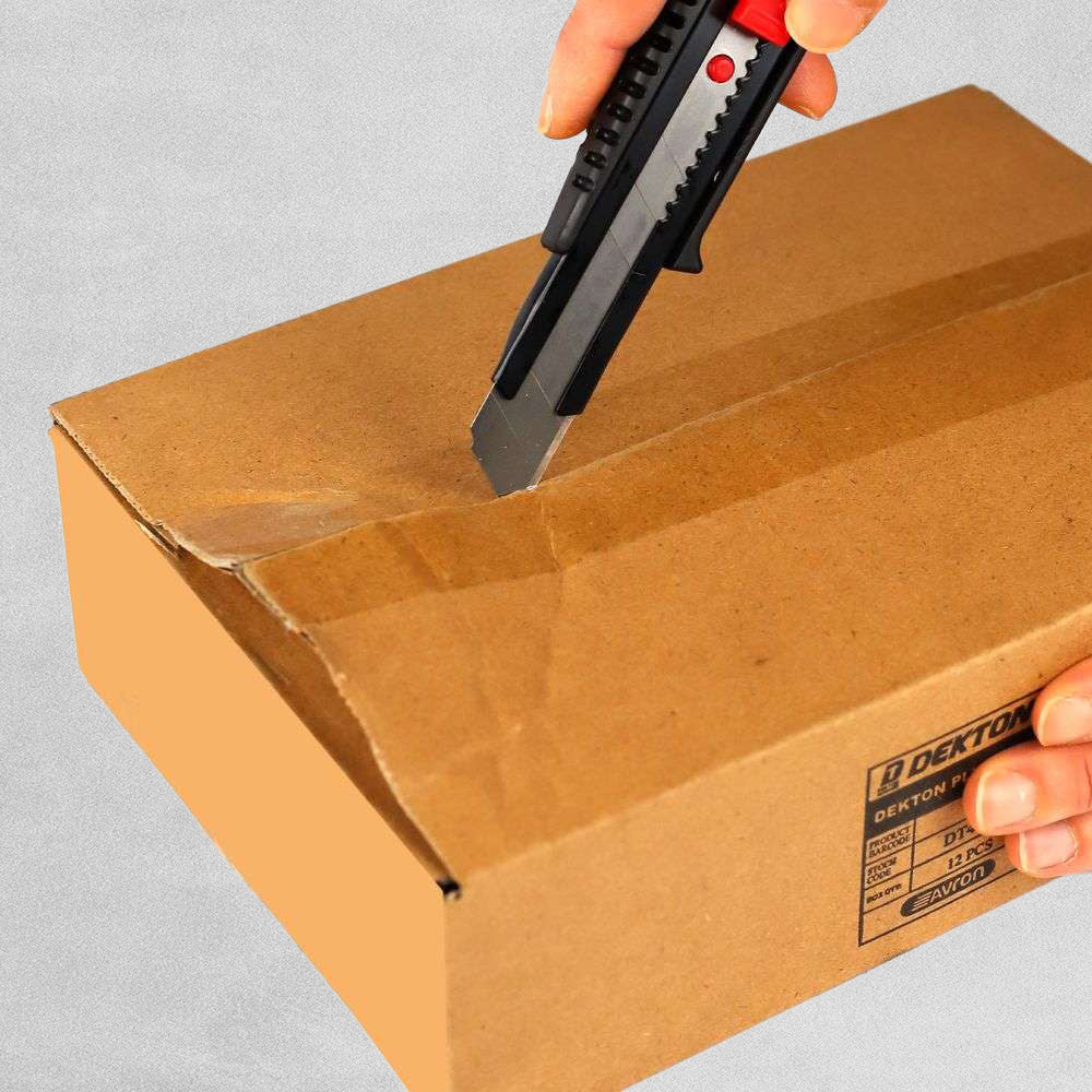 Dekton Heavy Duty Snap-Off Knife - 10 Blades