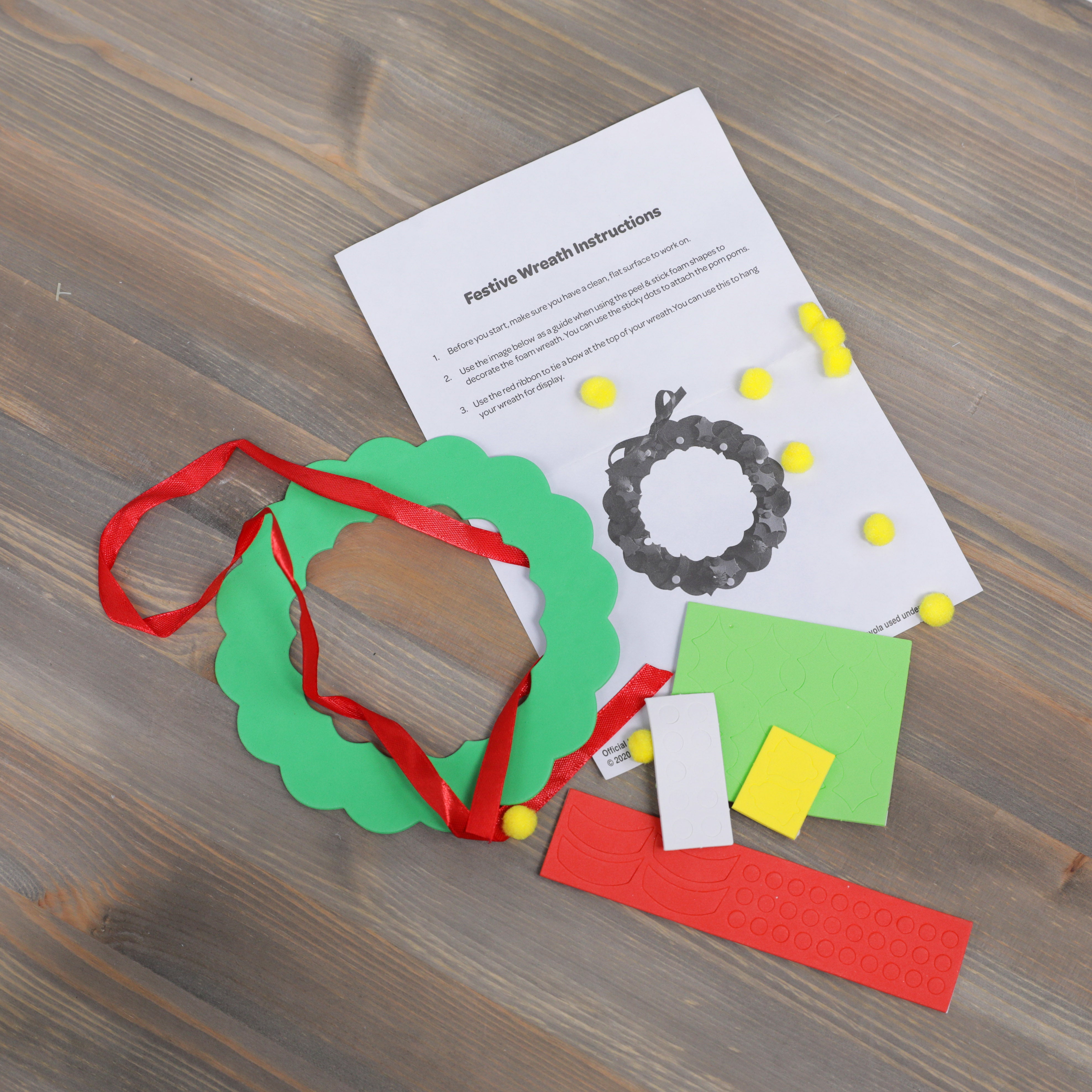 Crayola Foam Wreath Kit Makes 1