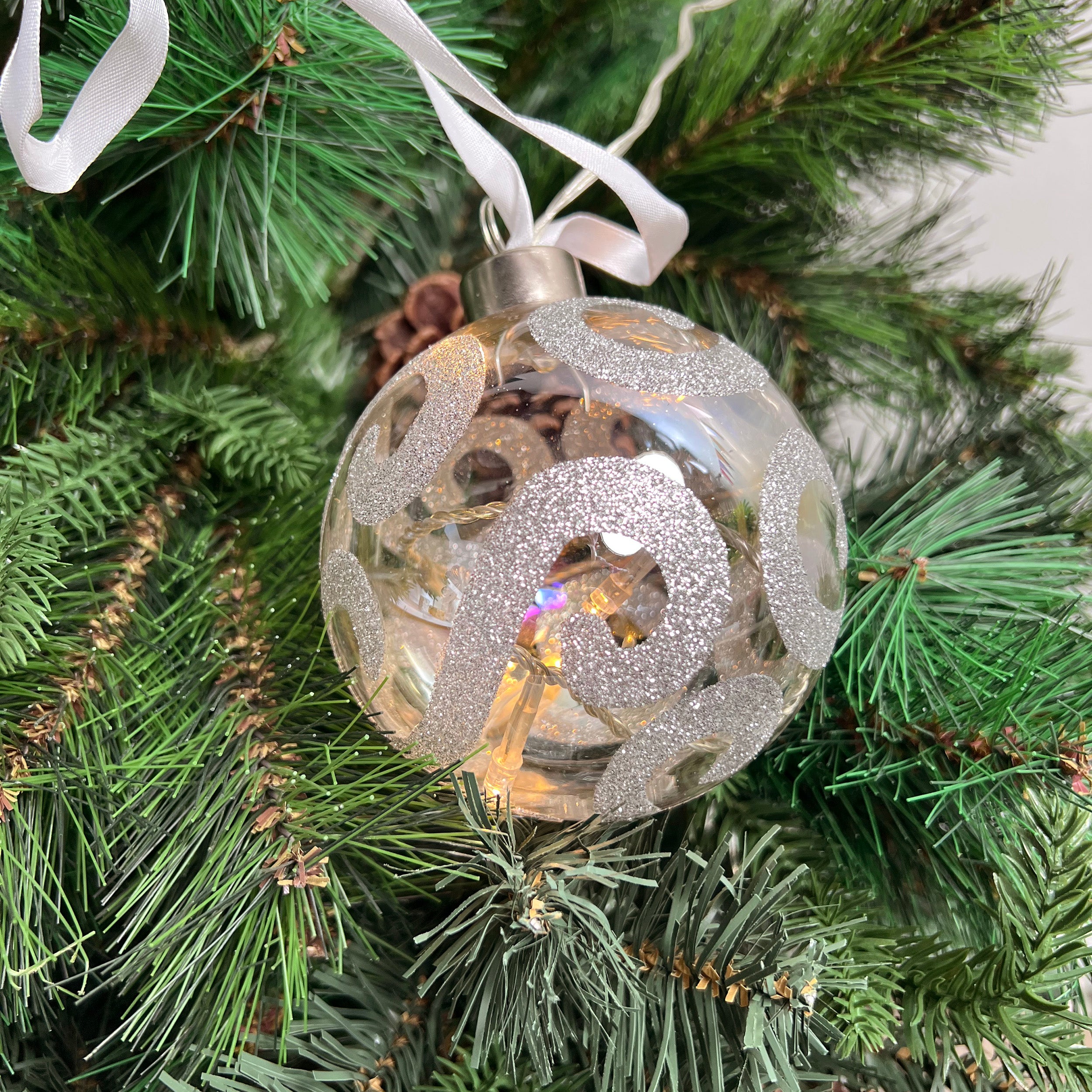 Konstsmide Illuminated large Christmas Bauble LED