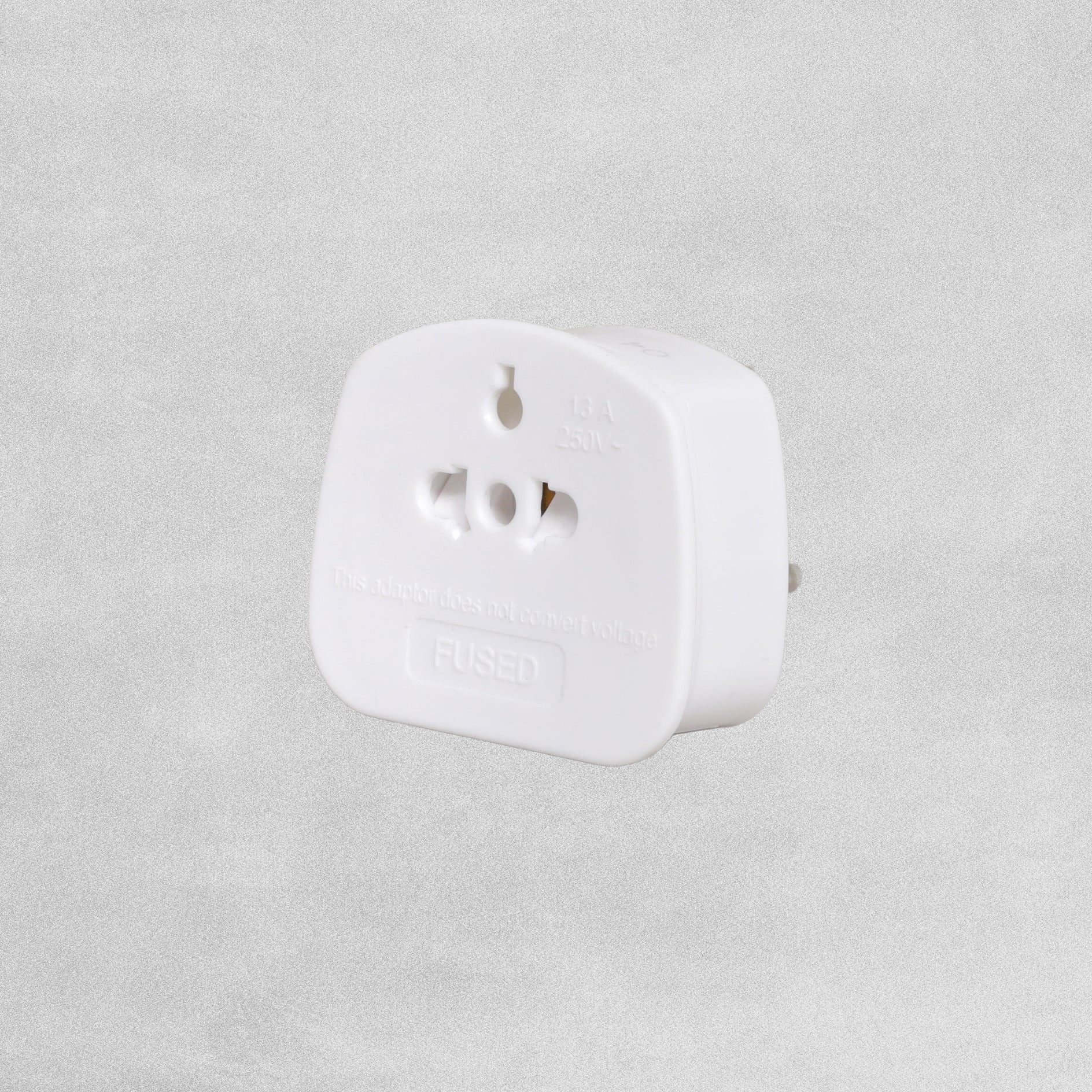 Status 13 Amp Shaver Adaptor White