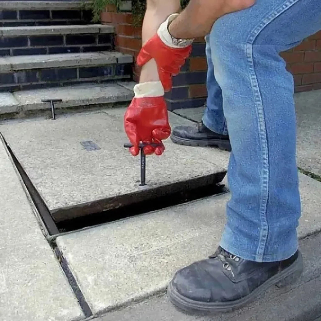 Avron- Dekton 2pc T-Handle Manhole Key Set 125mm