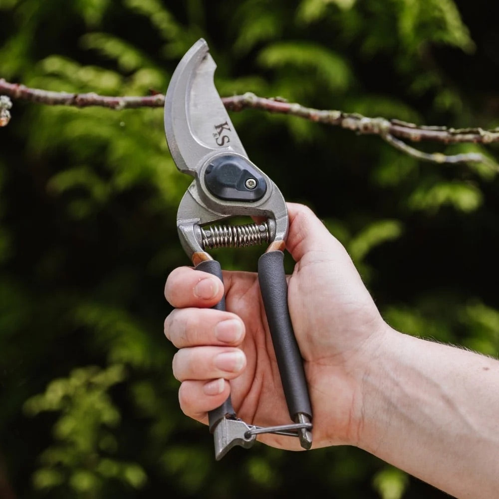 Kent & Stowe Traditional Hard Wood Anvil Secateurs