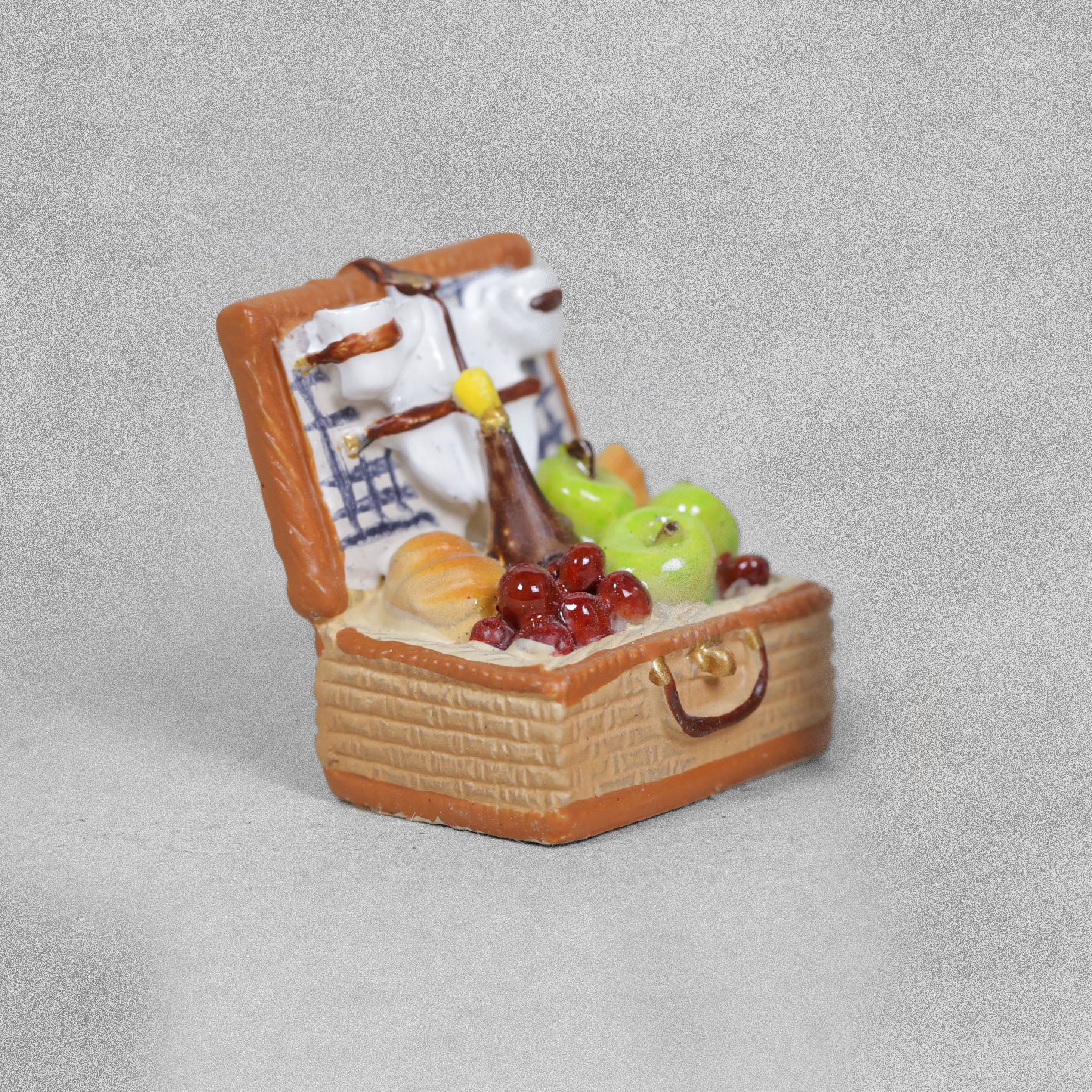 Vivid Arts Miniature World - Picnic Basket