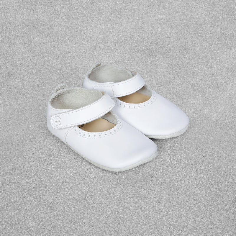 Bobux Soft Sole Baby Shoe 'White with Velcro Strap' - Medium /9-15 Months
