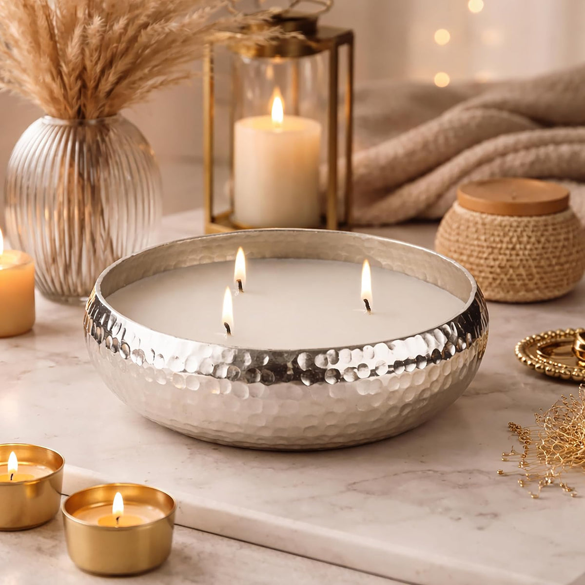 Apple & Cinnamon Luxury Scented Christmas Candle in Hammered Bowl