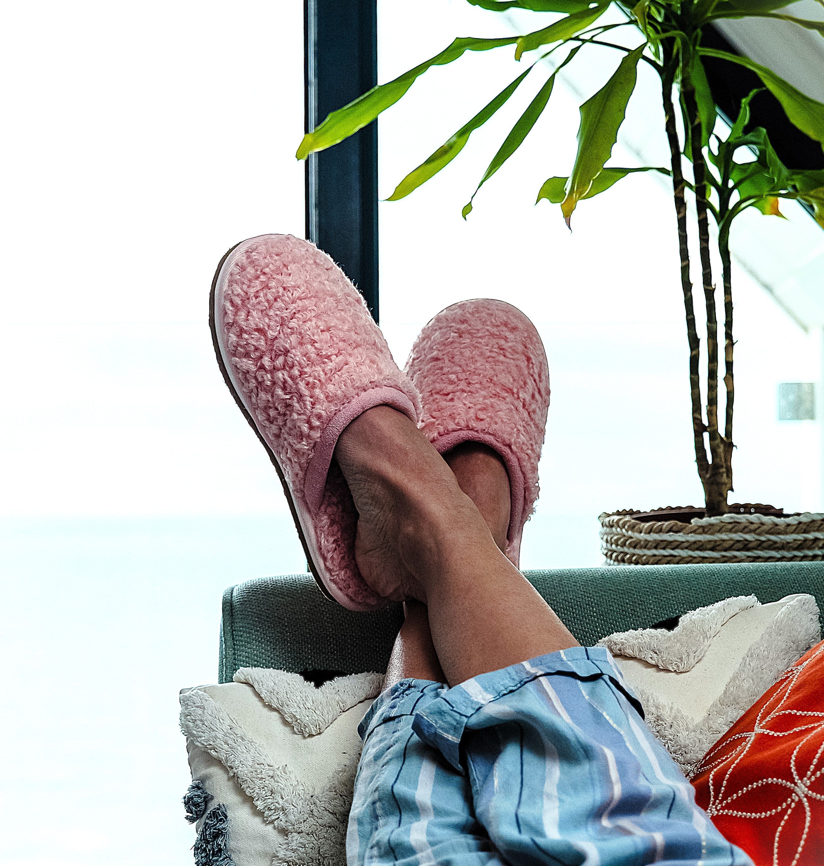 Bea Women's Slippers - Pink