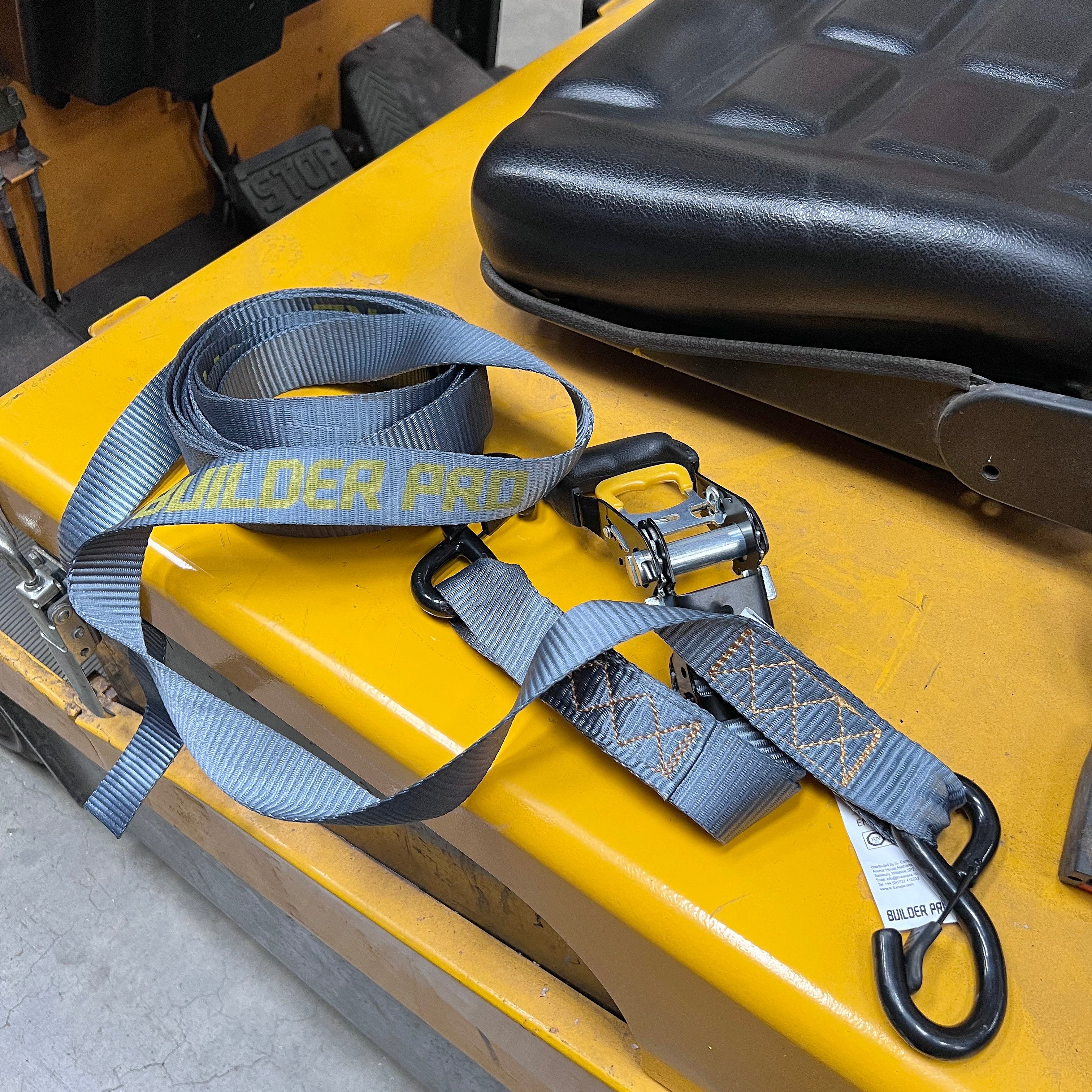 Builder Pro Heavy Duty Ratchet Tie Downs - 2pcs - 7.5m x 38mm