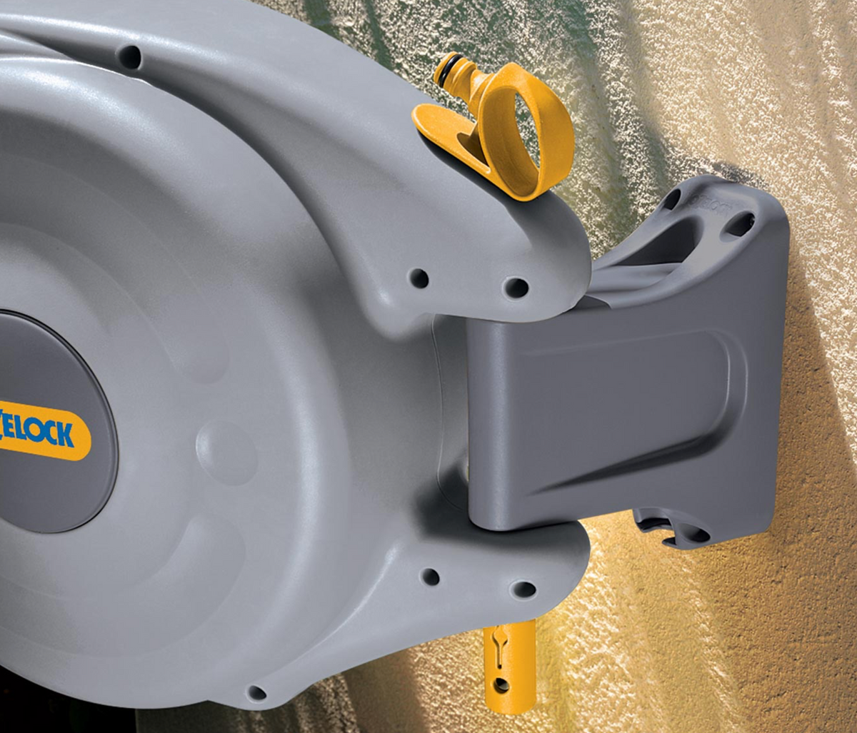 Hozelock Wall Mounted Auto Reel with 10m Hose and fittings