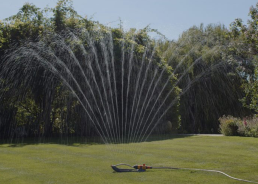 Hozelock  Rectangular Sprinkler Plus - 250m2