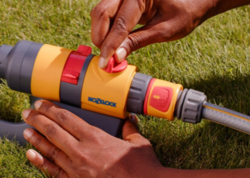 Hozelock Aquasave Pro 220m2  Rectangular Sprinkler