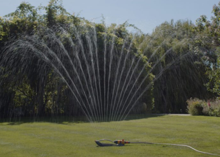 Hozelock  Rectangular Sprinkler Plus - 220m2