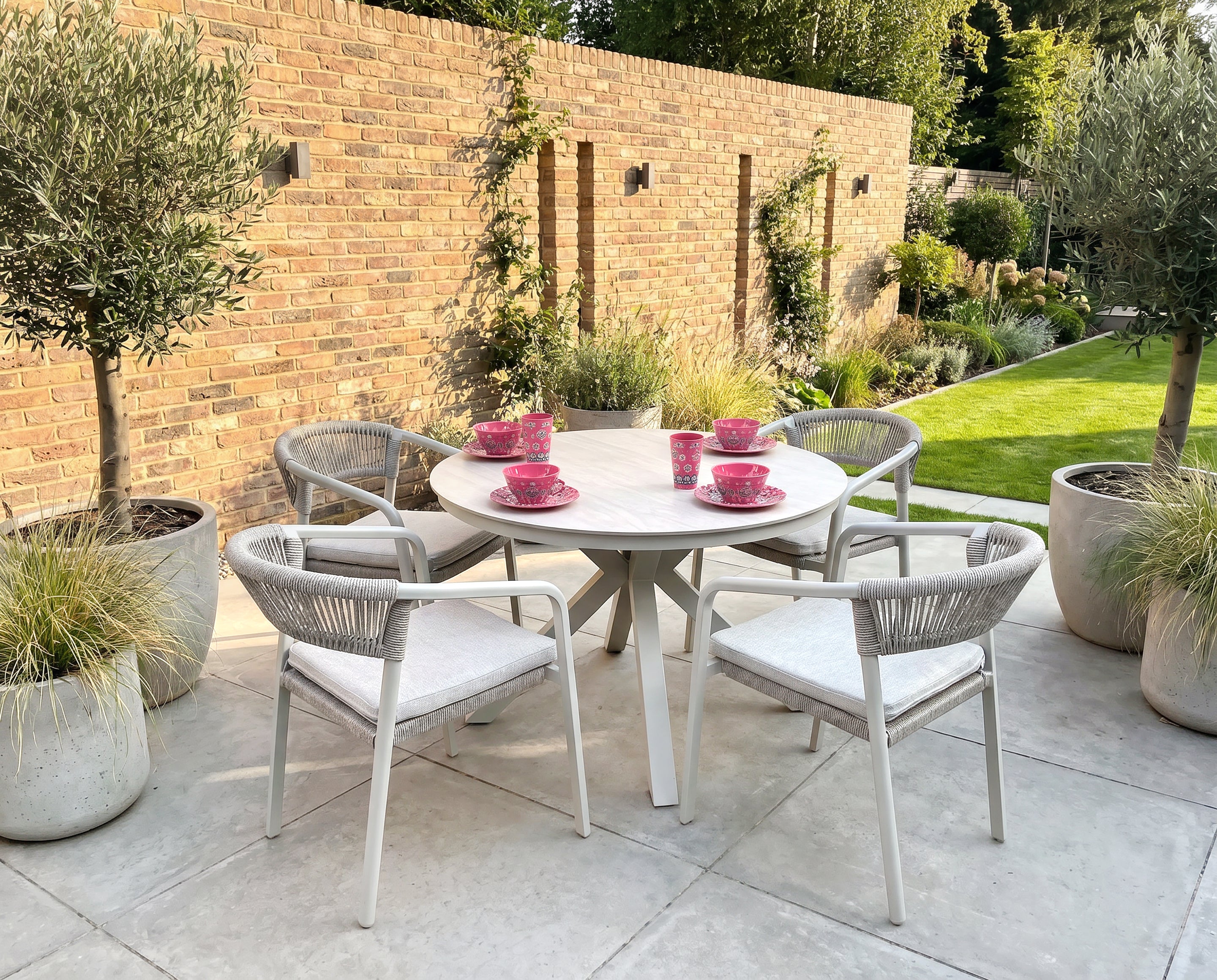 Canaria 4 seater Dining Set with 110cm round sintered stone table