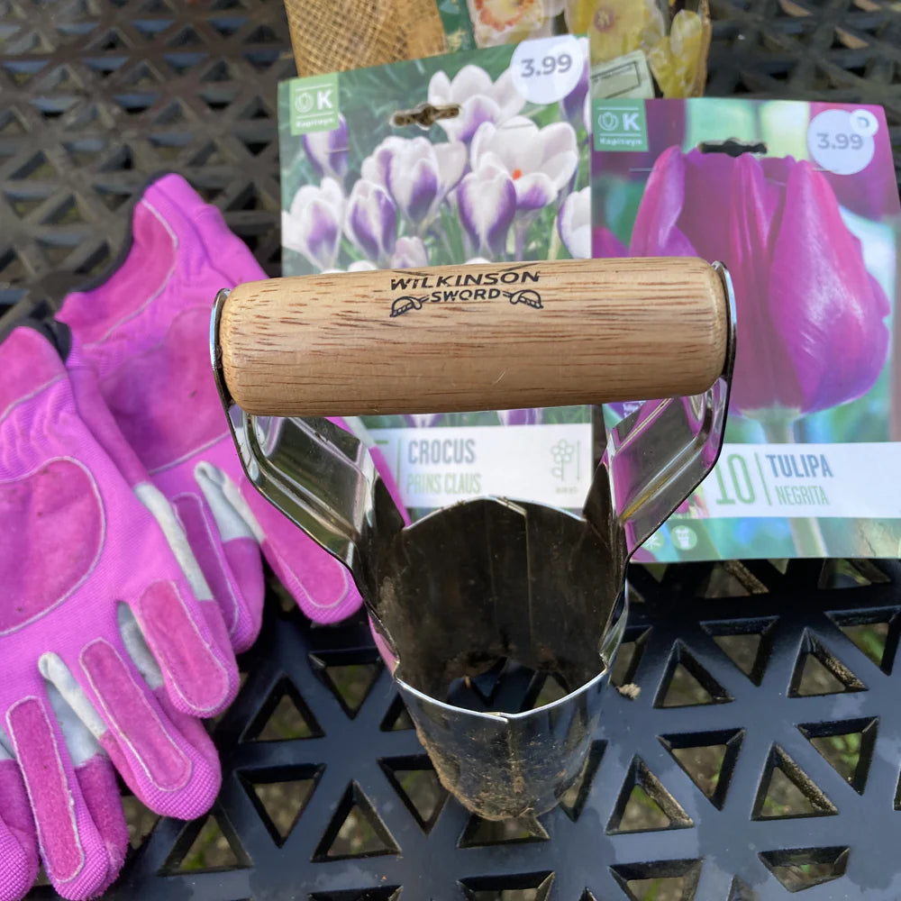 Wilkinson Sword Bulb Planter